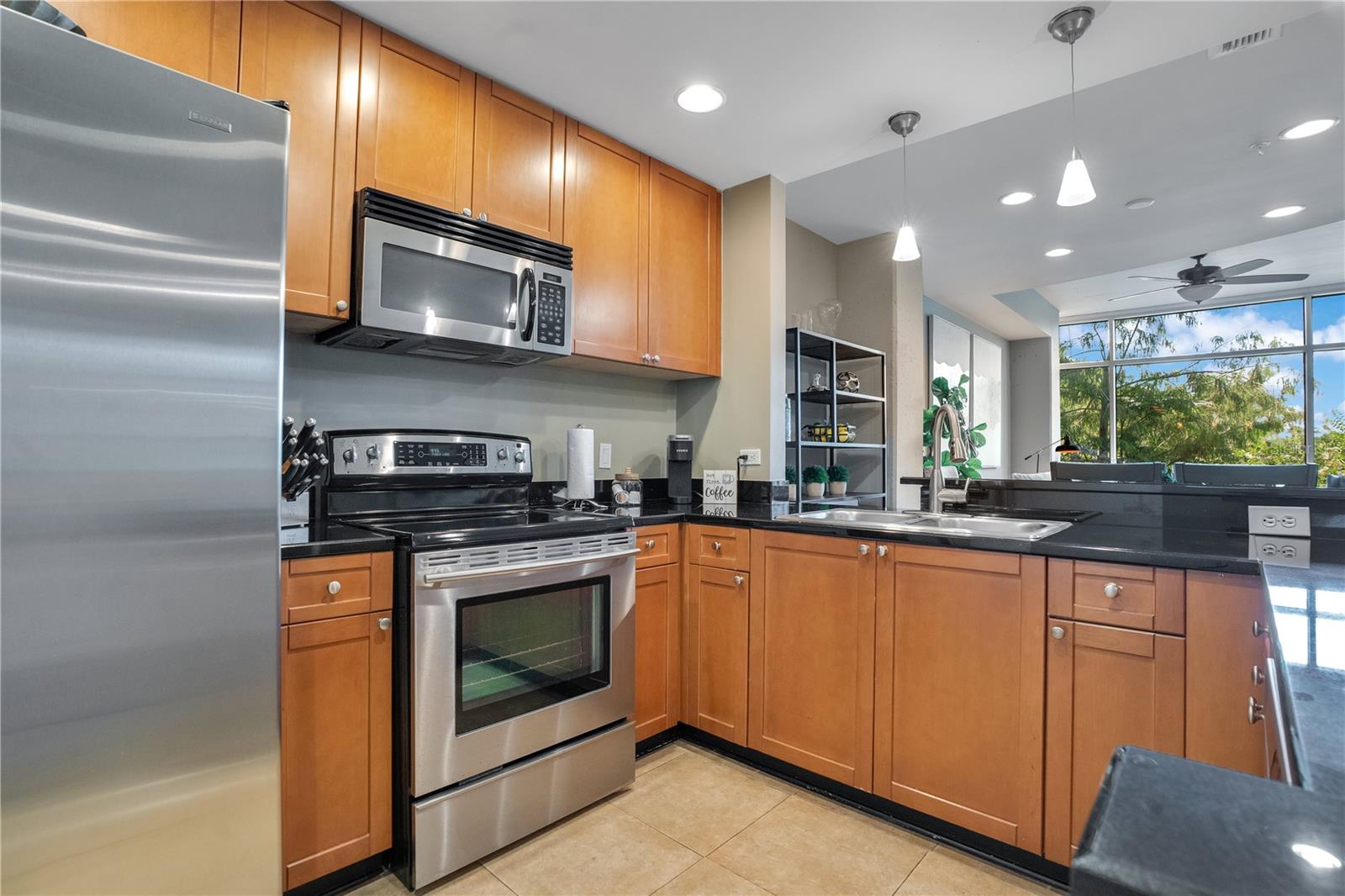 Image 10 of 59 For 525 Jackson Street 304