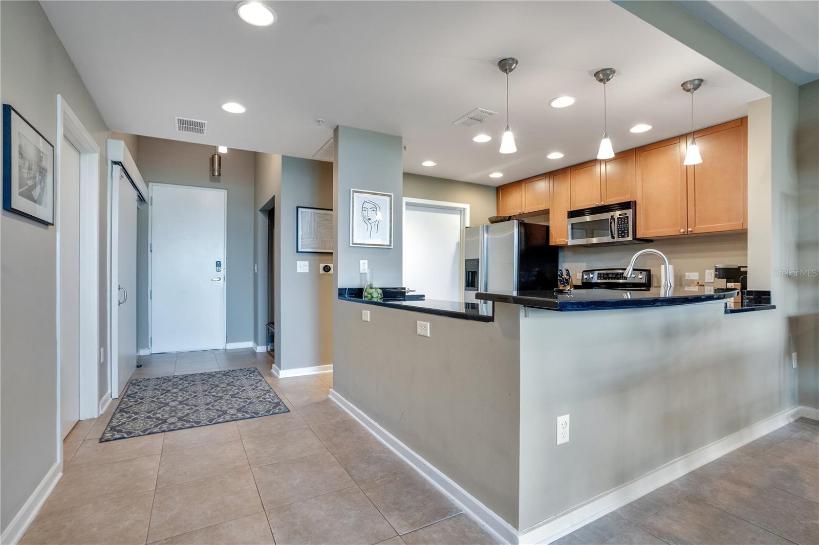 Image 14 of 59 For 525 Jackson Street 304