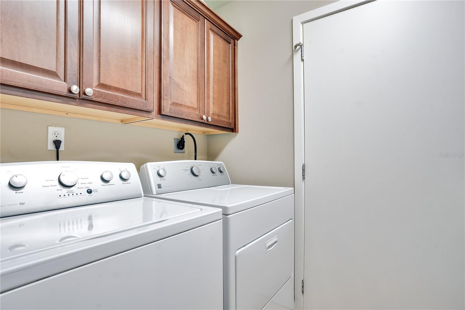 Image 36 of 59 For 525 Jackson Street 304