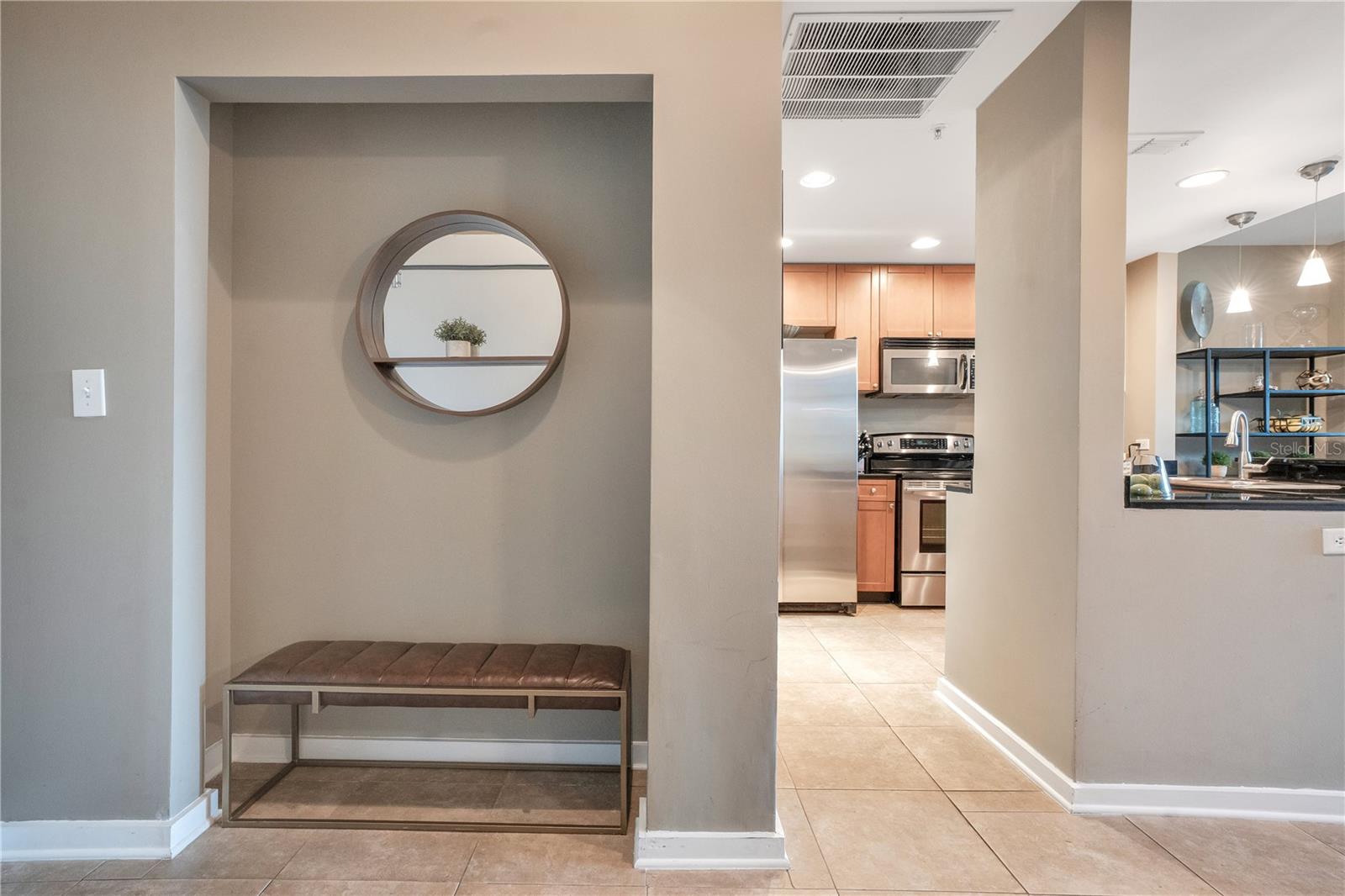 Image 7 of 59 For 525 Jackson Street 304