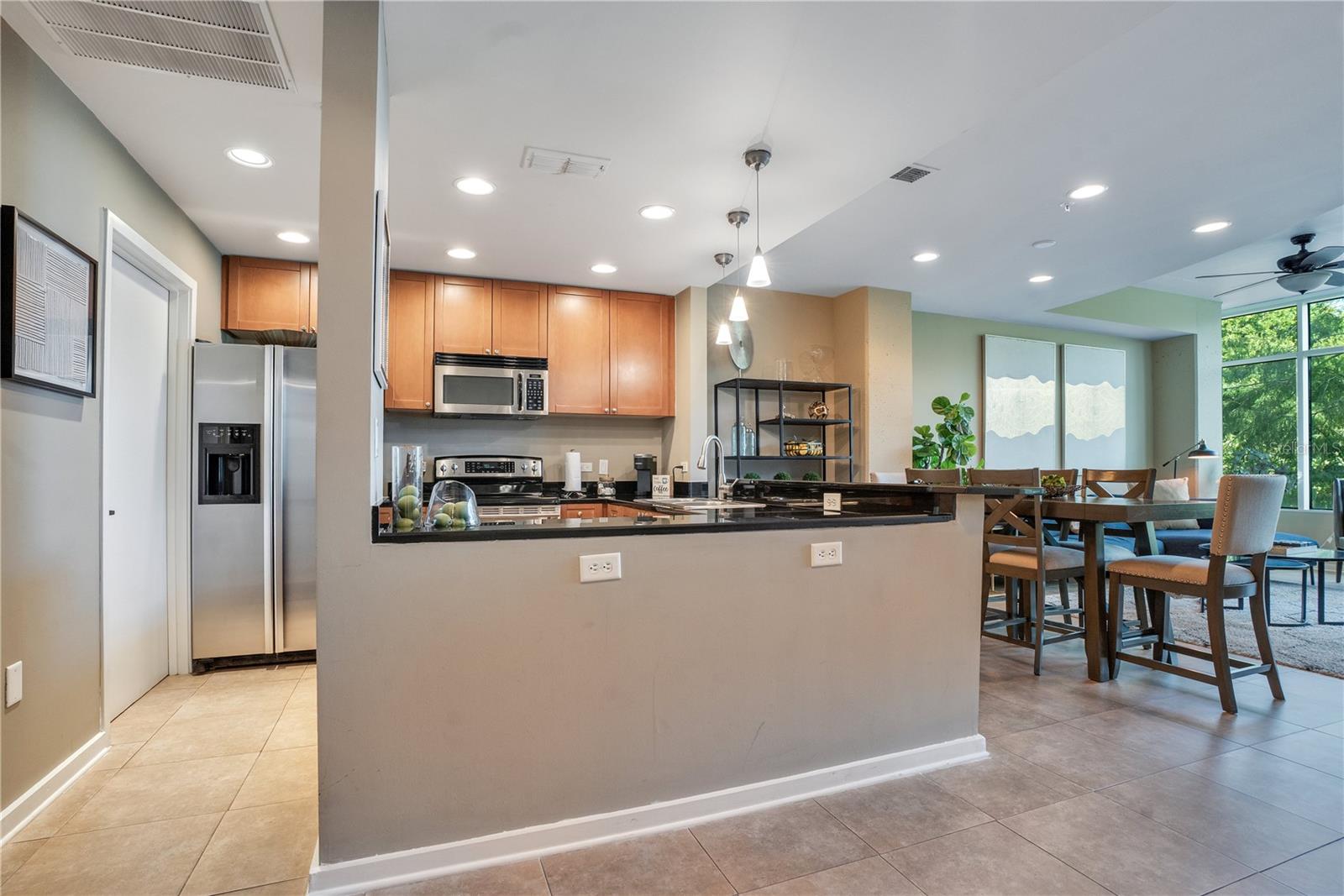 Image 8 of 59 For 525 Jackson Street 304