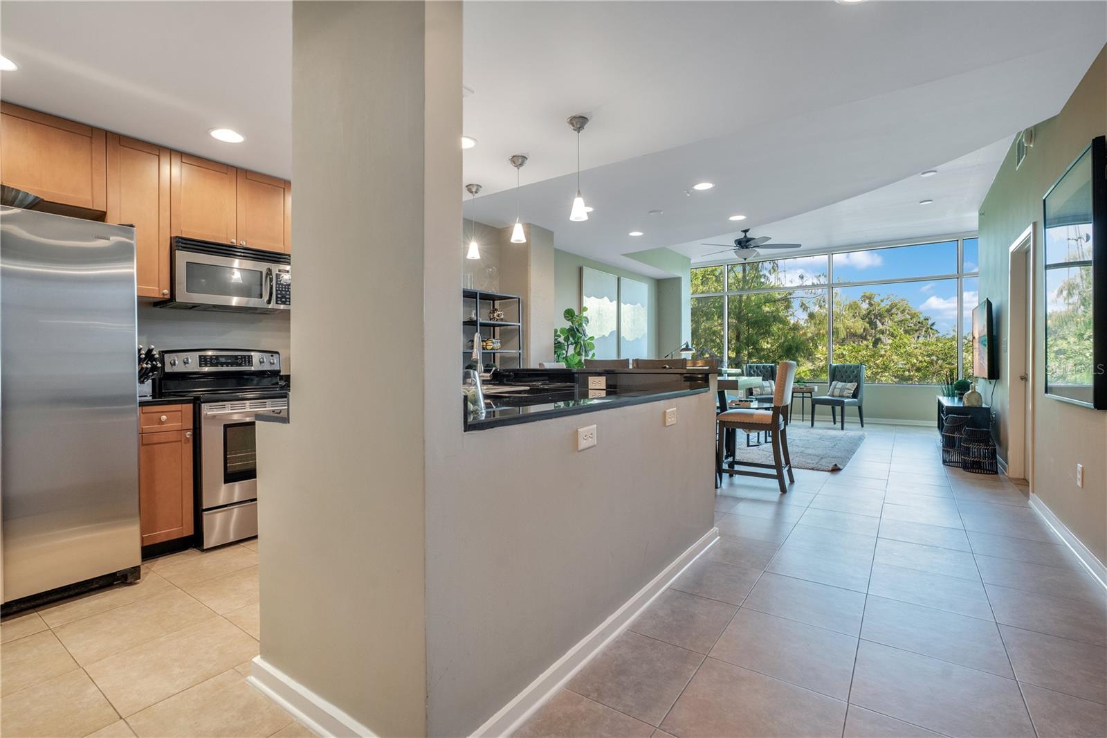 Image 9 of 59 For 525 Jackson Street 304