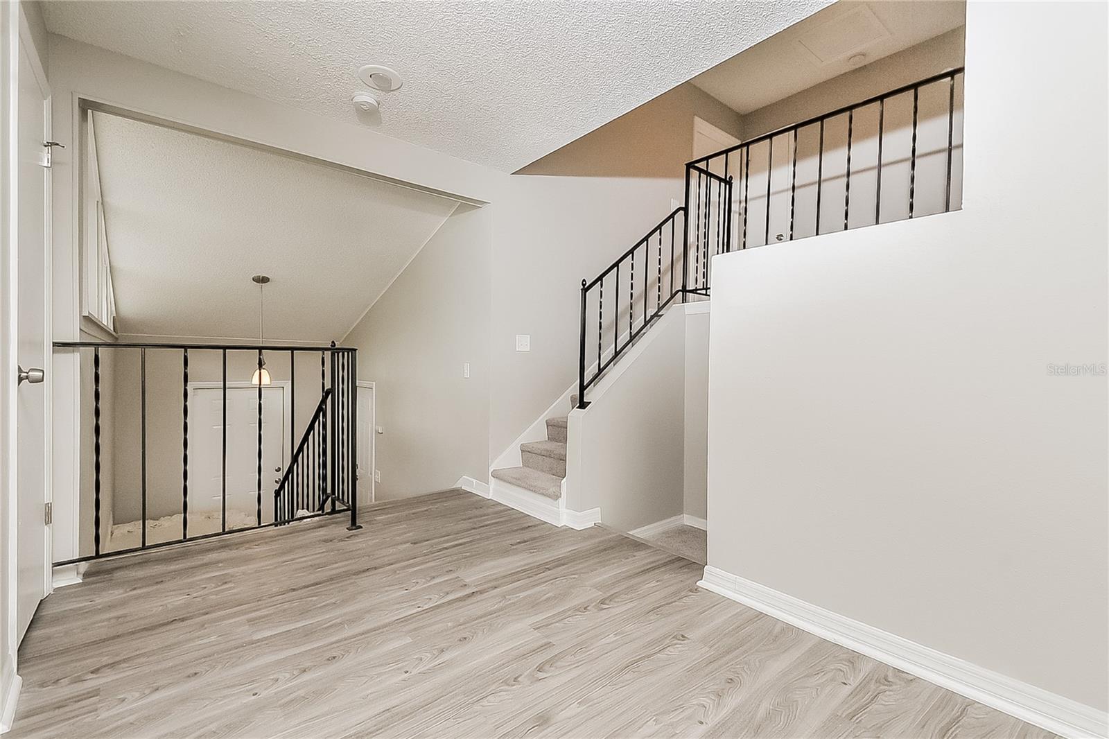 Image 6 of 18 For 2902 Ripplewood Drive