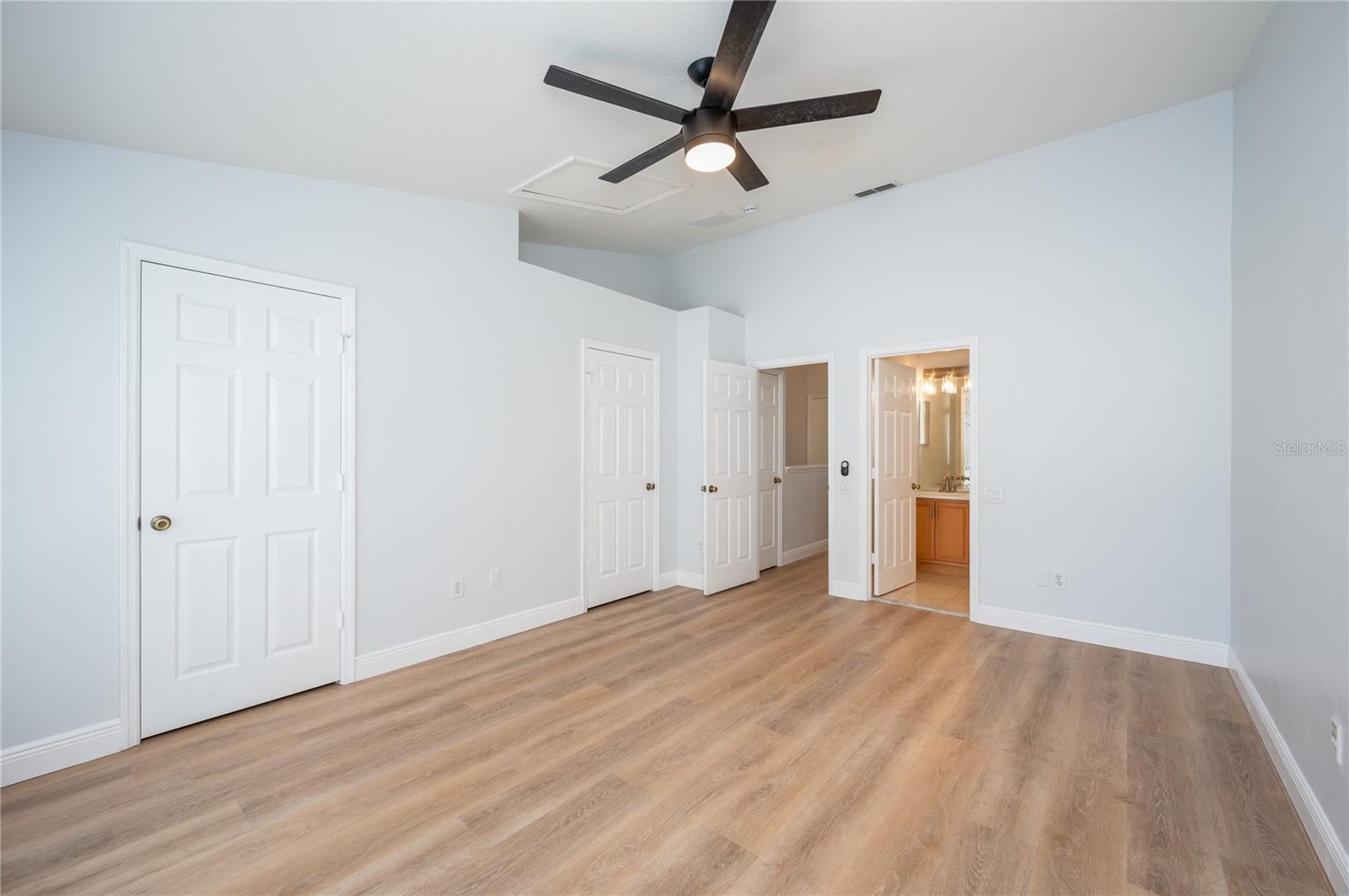 Image 22 of 29 For 1150 Vineland Place