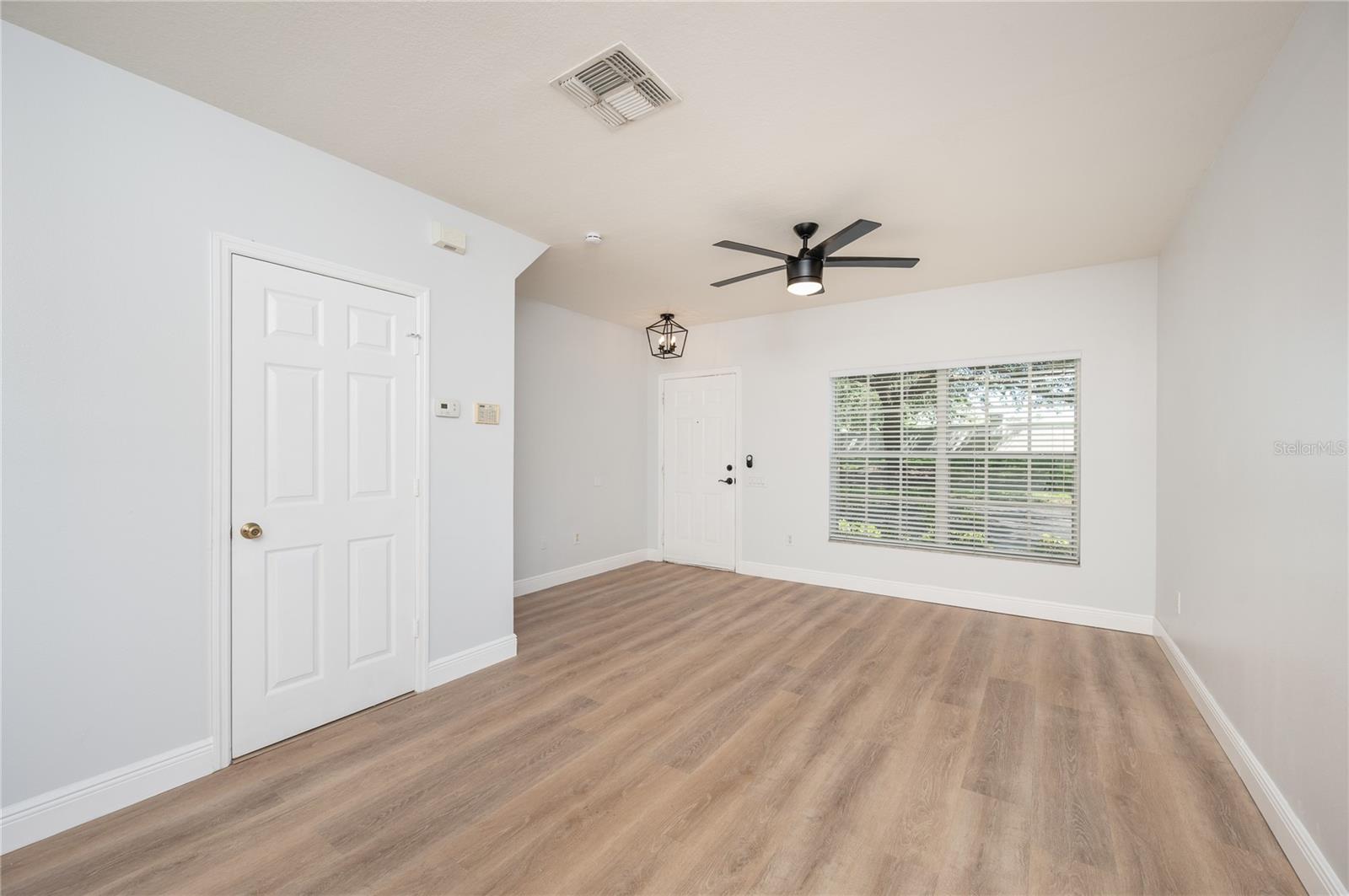 Image 5 of 29 For 1150 Vineland Place