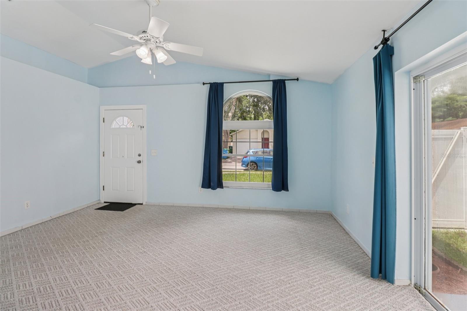 Image 3 of 20 For 1074 Hamlet Drive