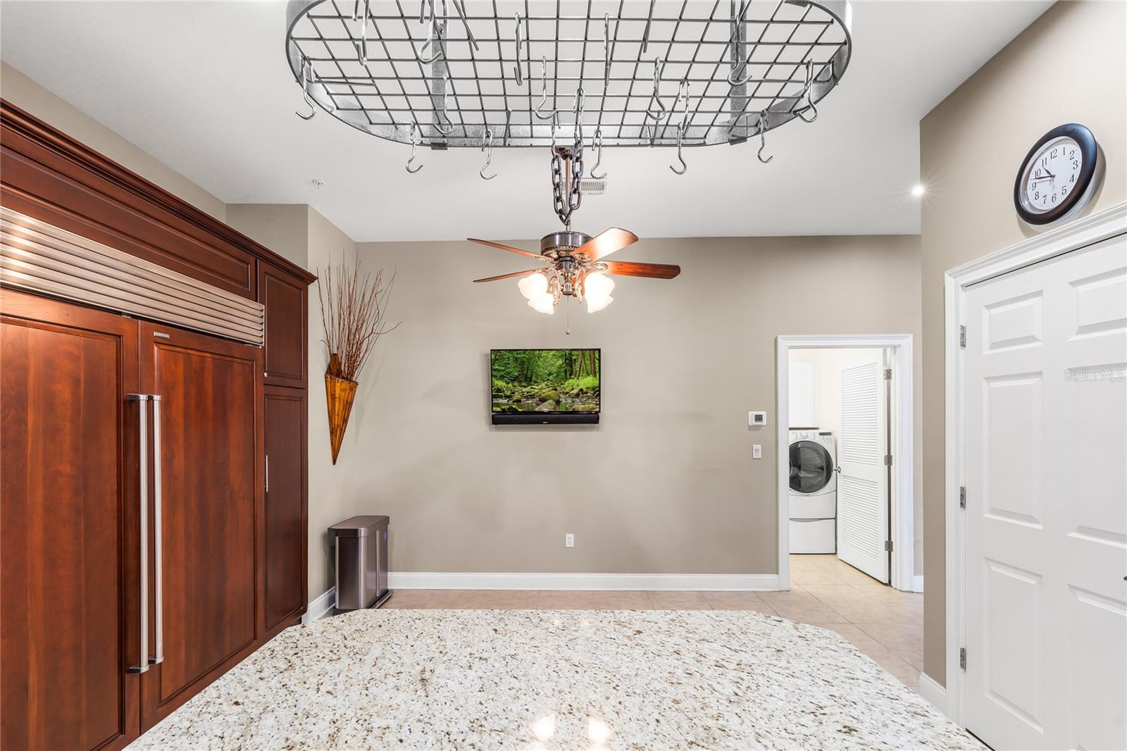 Image 15 of 82 For 225 Seminole Boulevard 607