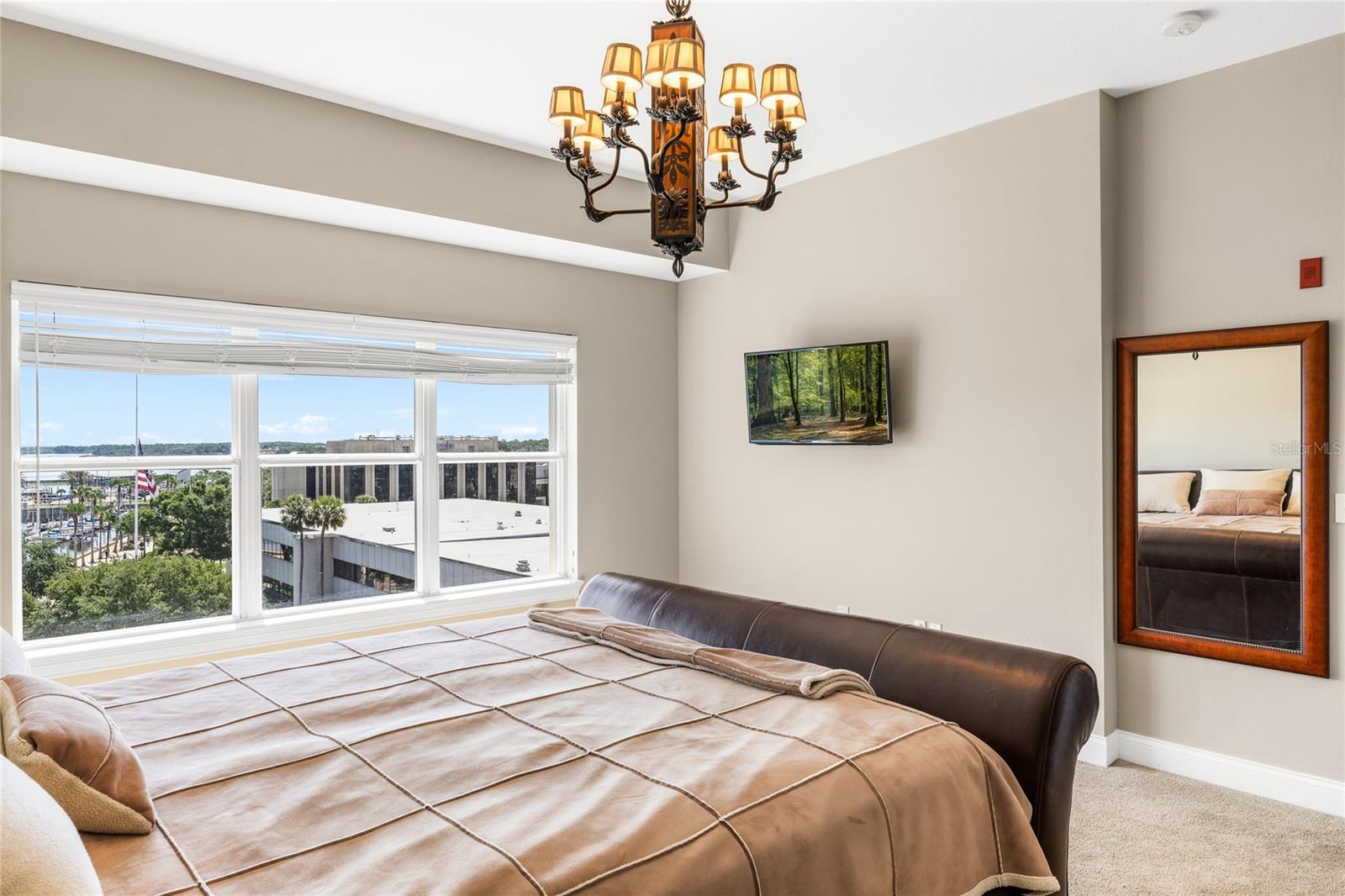 Image 28 of 82 For 225 Seminole Boulevard 607