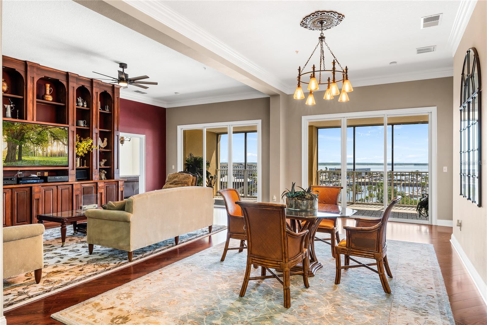 Image 3 of 82 For 225 Seminole Boulevard 607