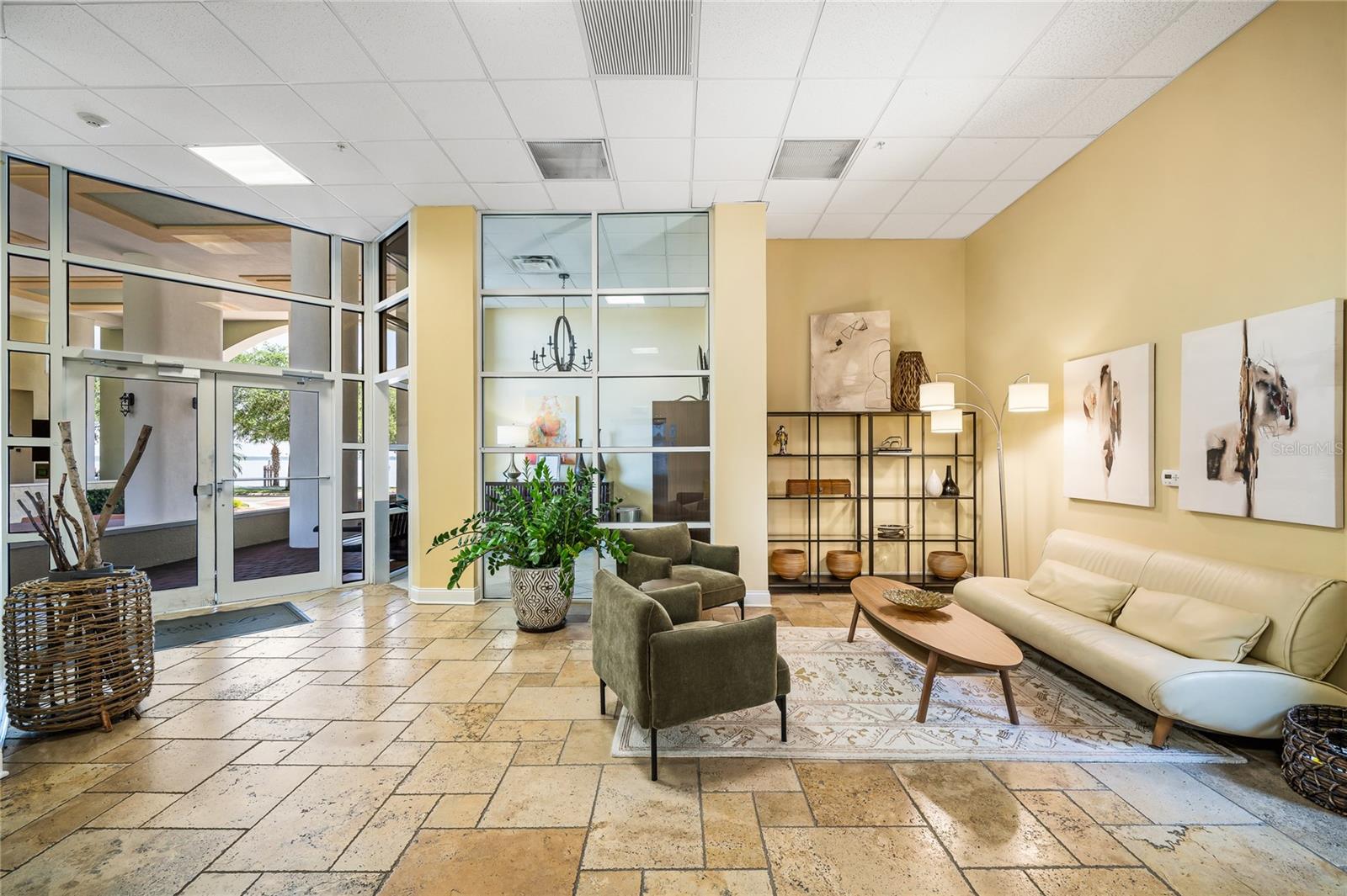Image 50 of 82 For 225 Seminole Boulevard 607