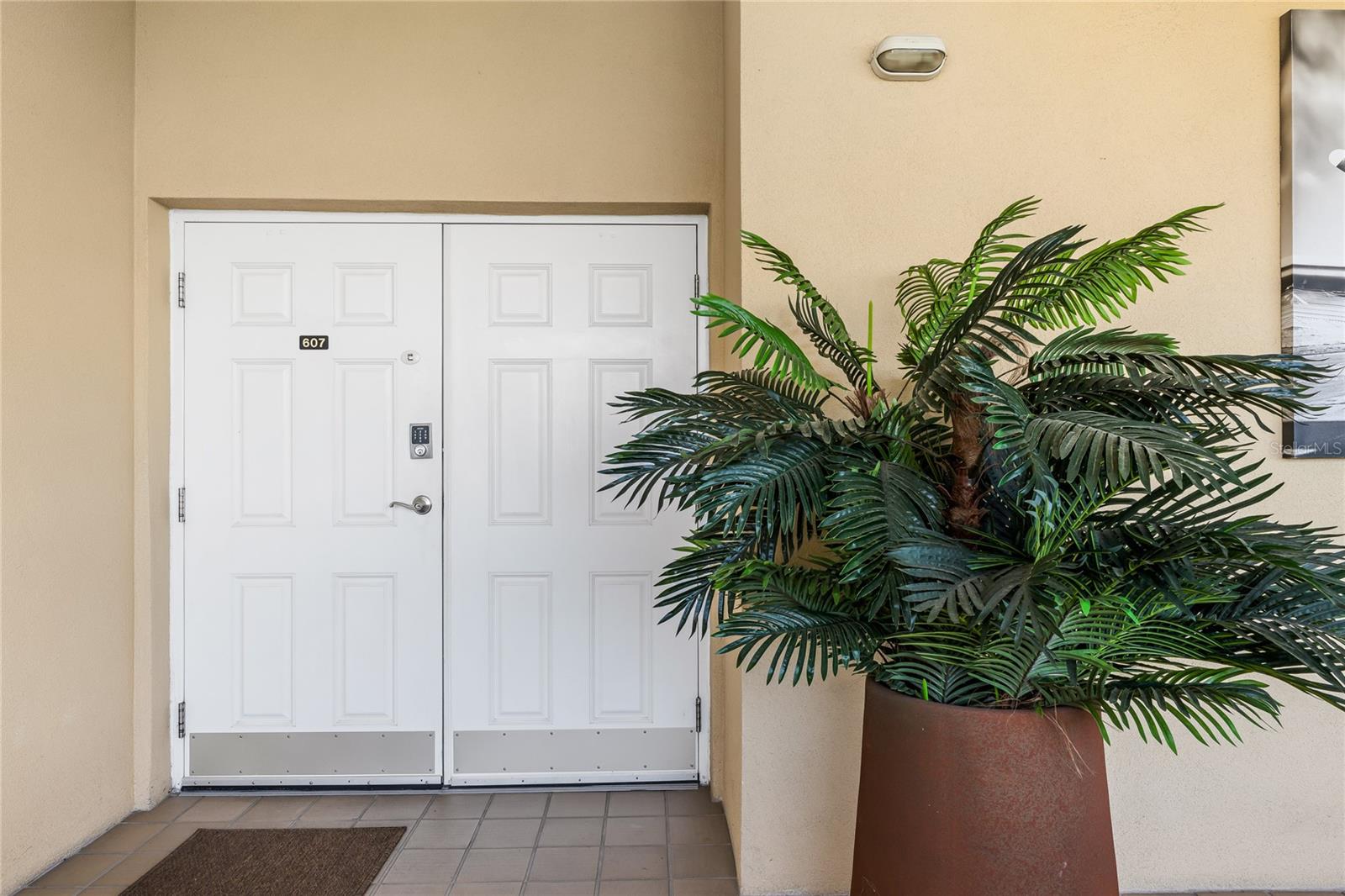Image 56 of 82 For 225 Seminole Boulevard 607