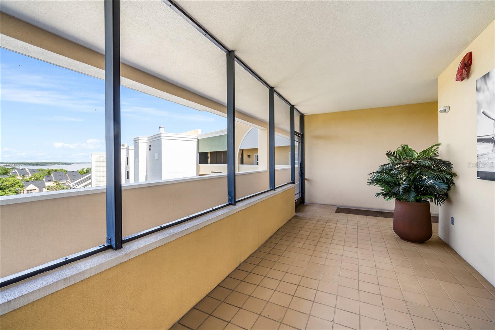 Image 57 of 82 For 225 Seminole Boulevard 607