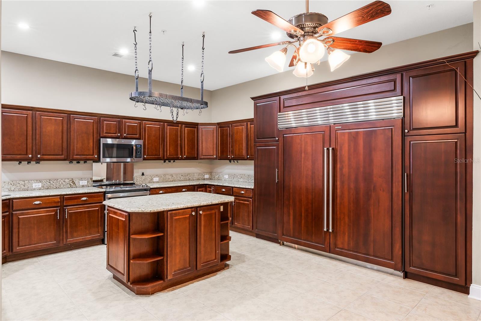Image 9 of 82 For 225 Seminole Boulevard 607