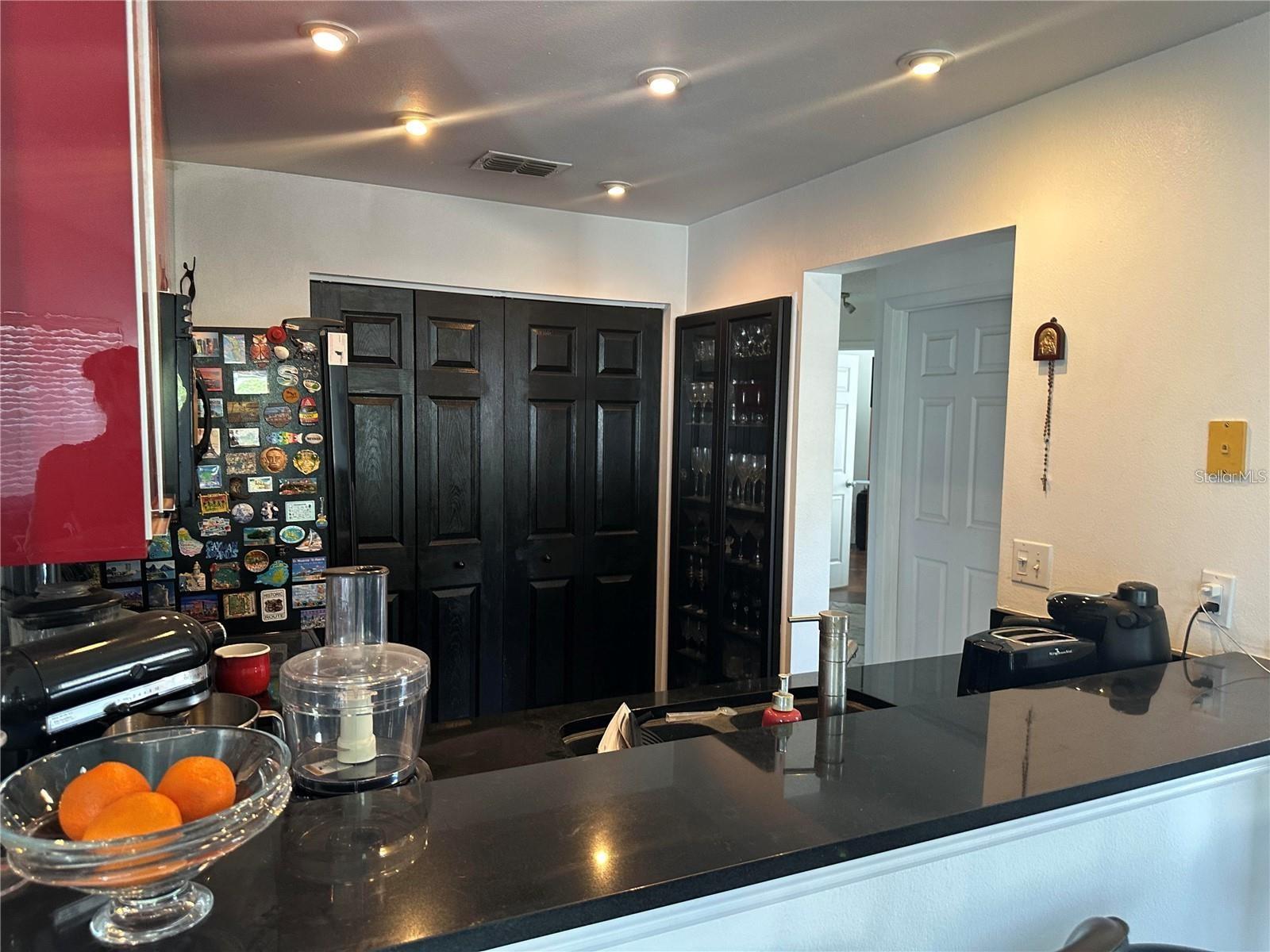 Image 10 of 33 For 2540 Woodgate Boulevard 201