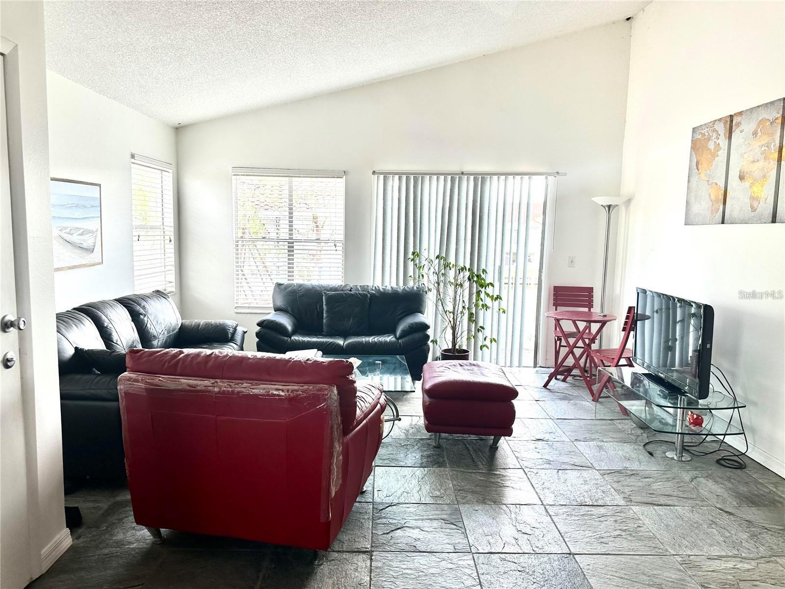 Image 5 of 33 For 2540 Woodgate Boulevard 201