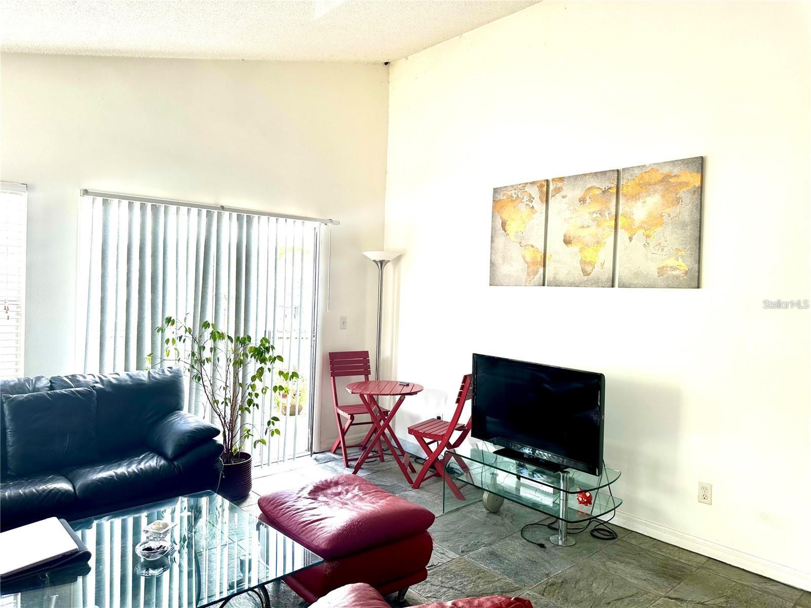 Image 6 of 33 For 2540 Woodgate Boulevard 201