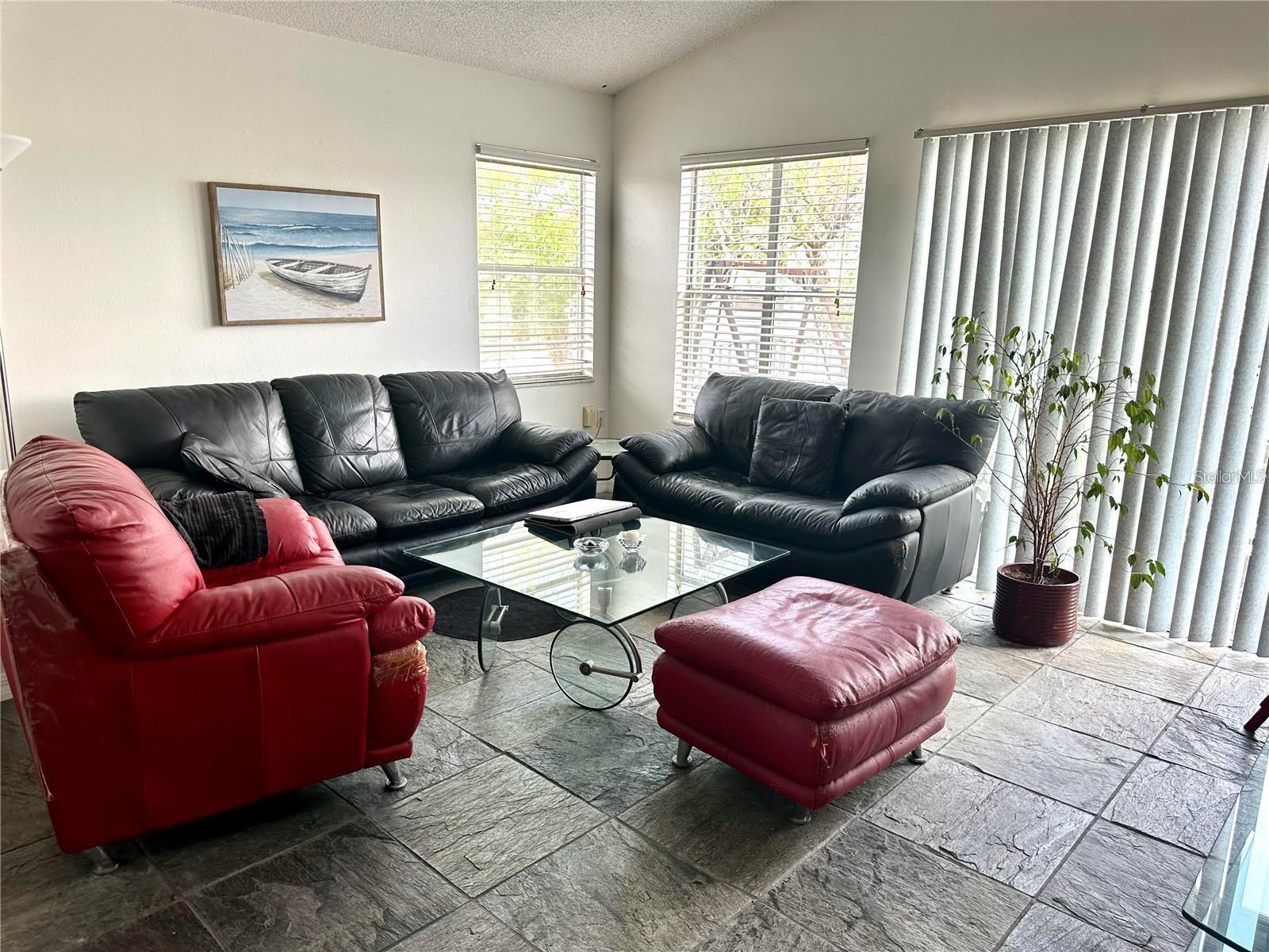 Image 7 of 33 For 2540 Woodgate Boulevard 201