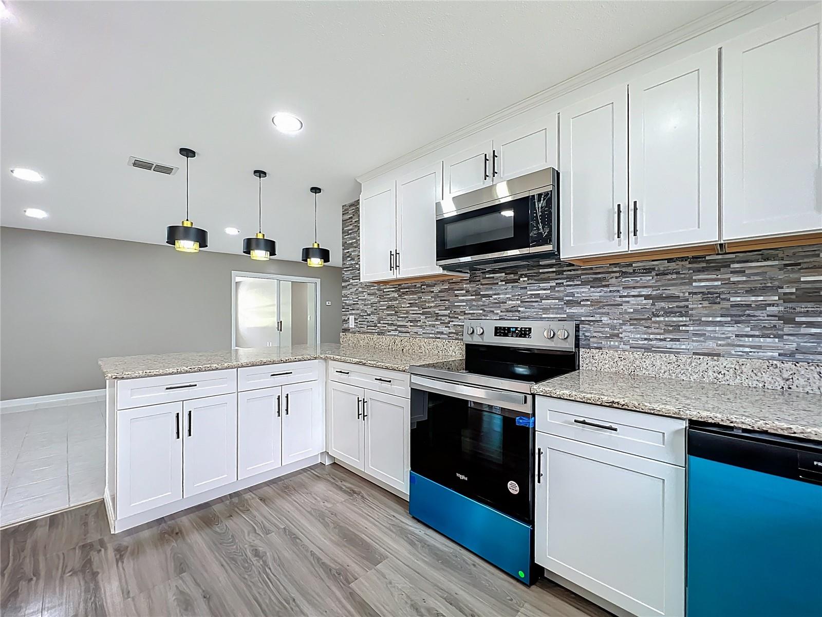 Image 12 of 53 For 9278 Spring Road