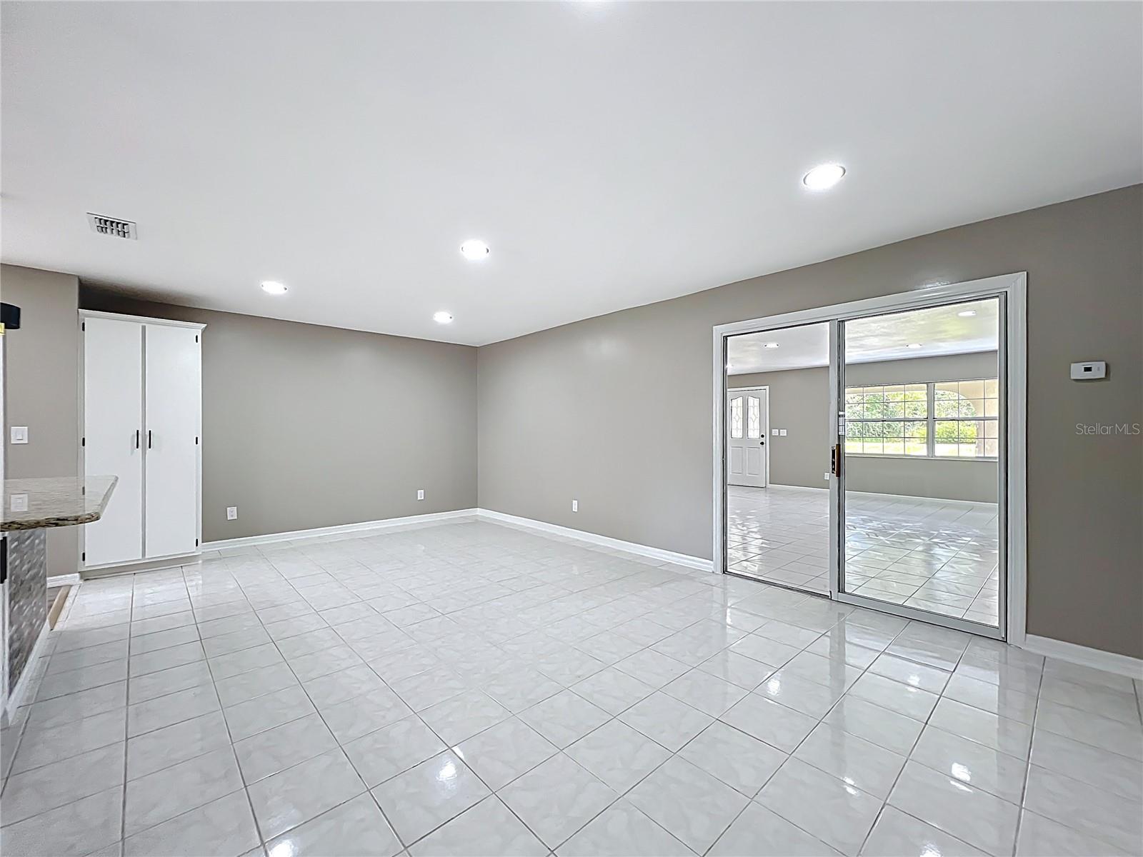 Image 18 of 53 For 9278 Spring Road