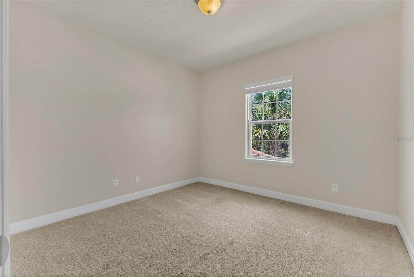 Image 20 of 33 For 12026 Autumn Fern Lane