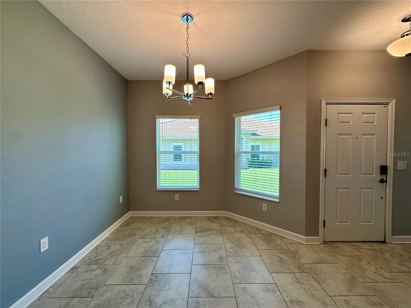 Image 12 of 34 For 1068 Quaker Ridge Lane