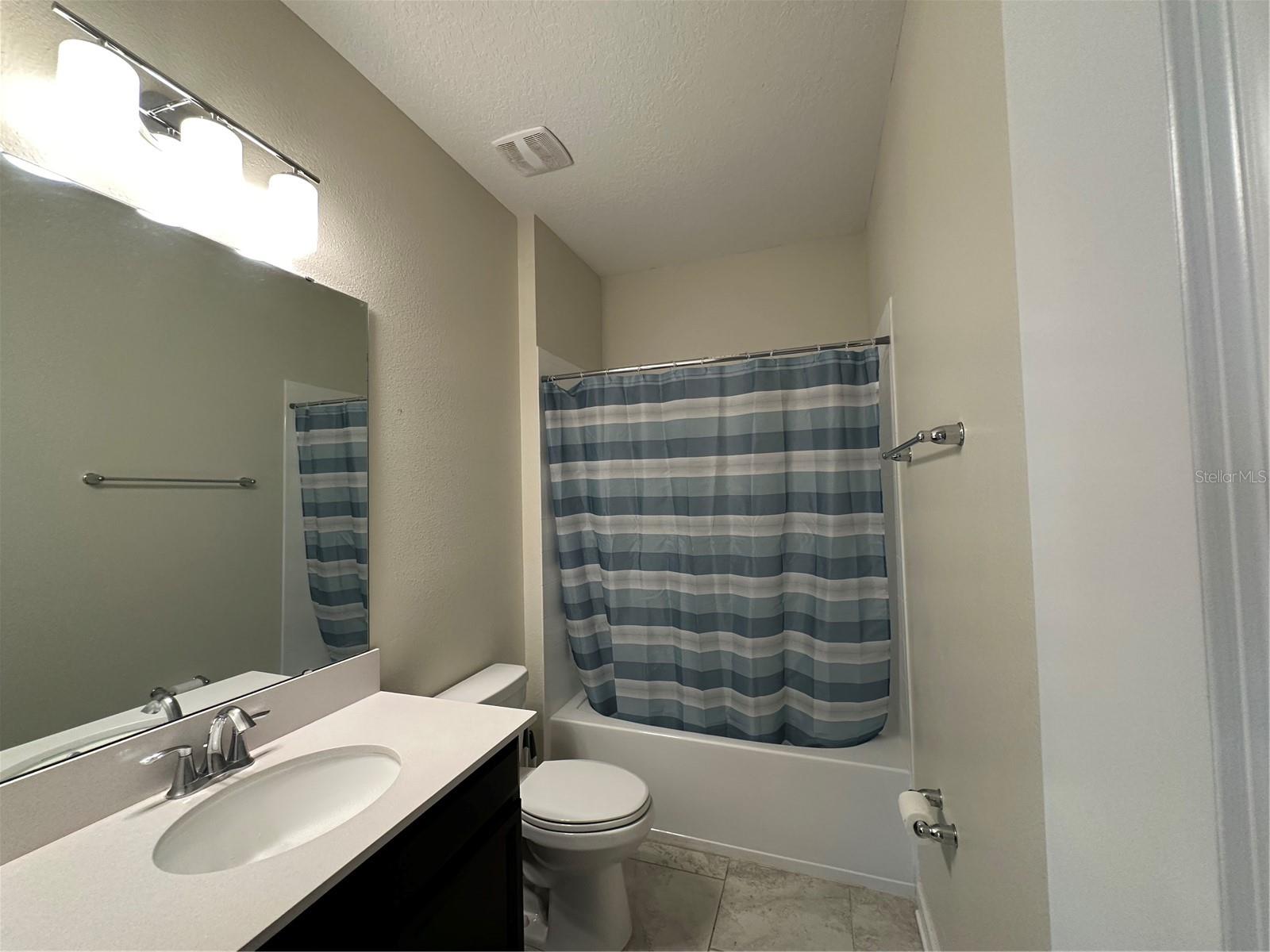 Image 13 of 34 For 1068 Quaker Ridge Lane