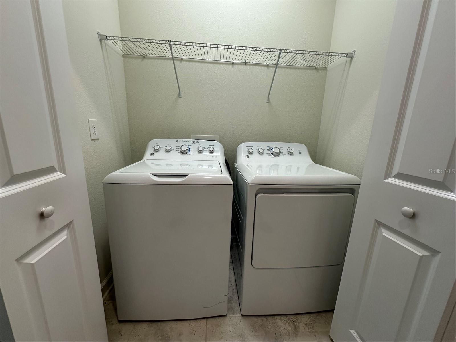 Image 17 of 34 For 1068 Quaker Ridge Lane