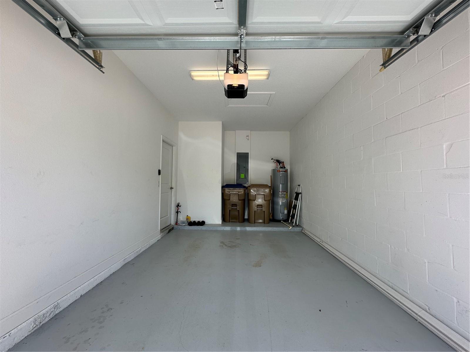 Image 19 of 34 For 1068 Quaker Ridge Lane