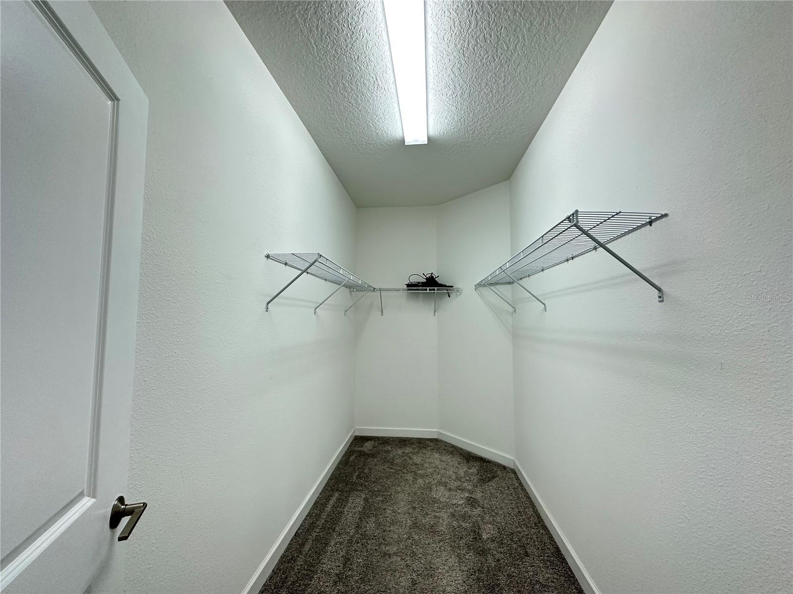 Image 9 of 34 For 1068 Quaker Ridge Lane