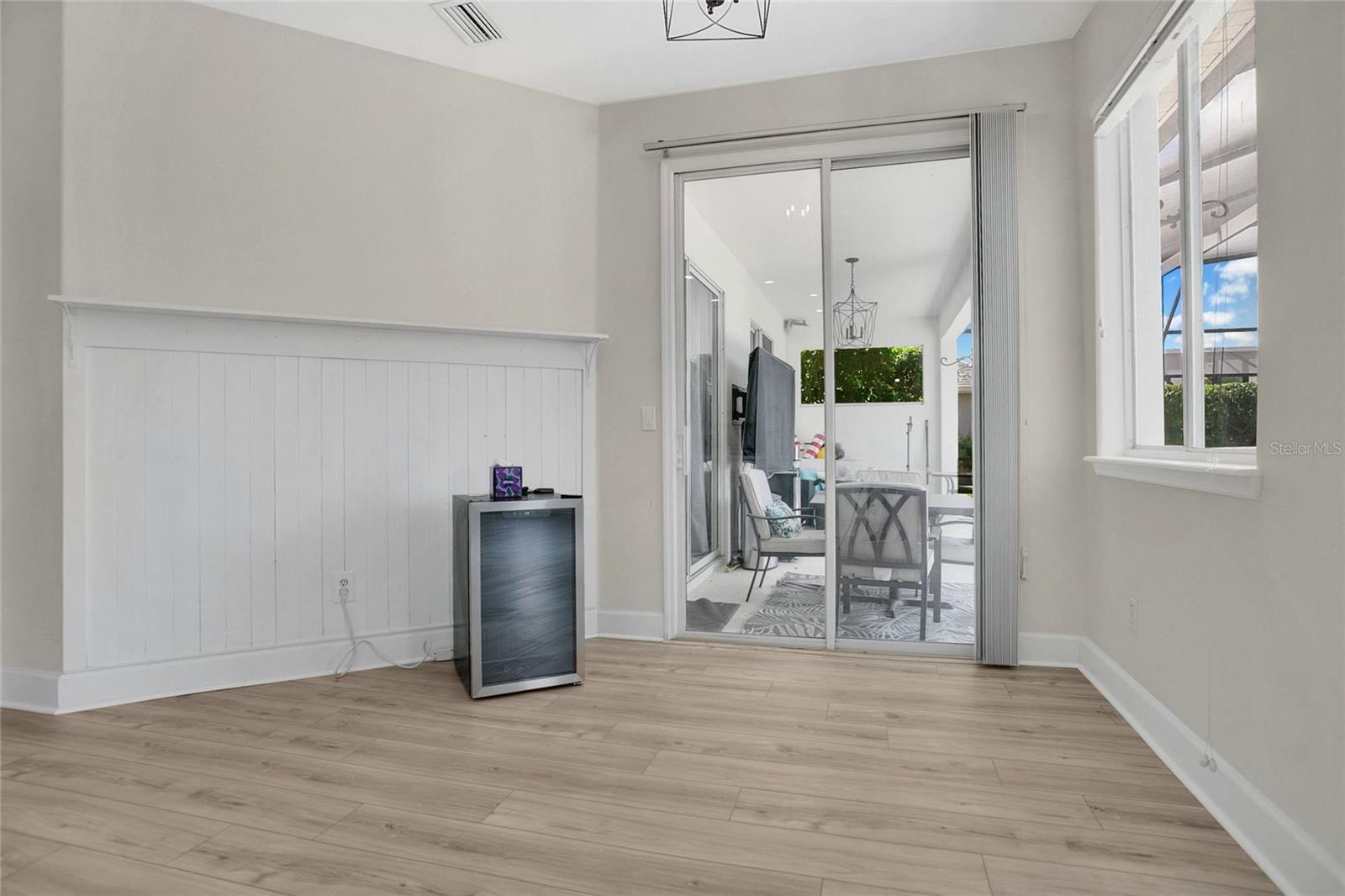 Image 12 of 40 For 505 Alleria Court