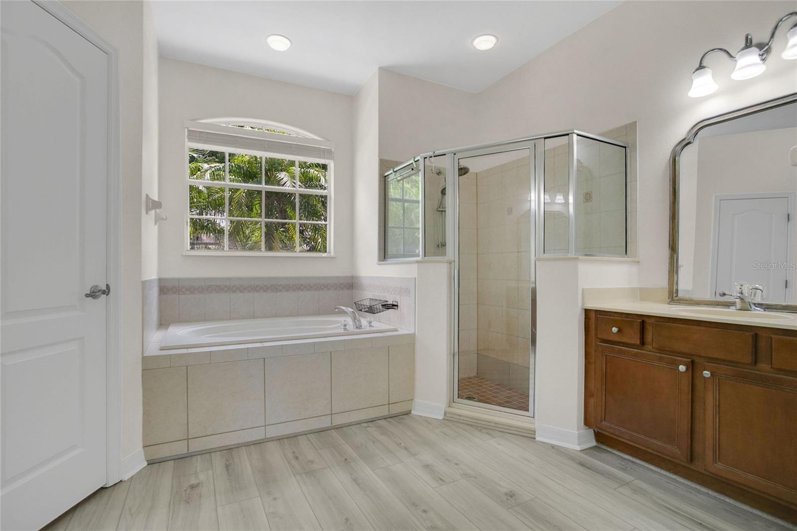 Image 19 of 40 For 505 Alleria Court