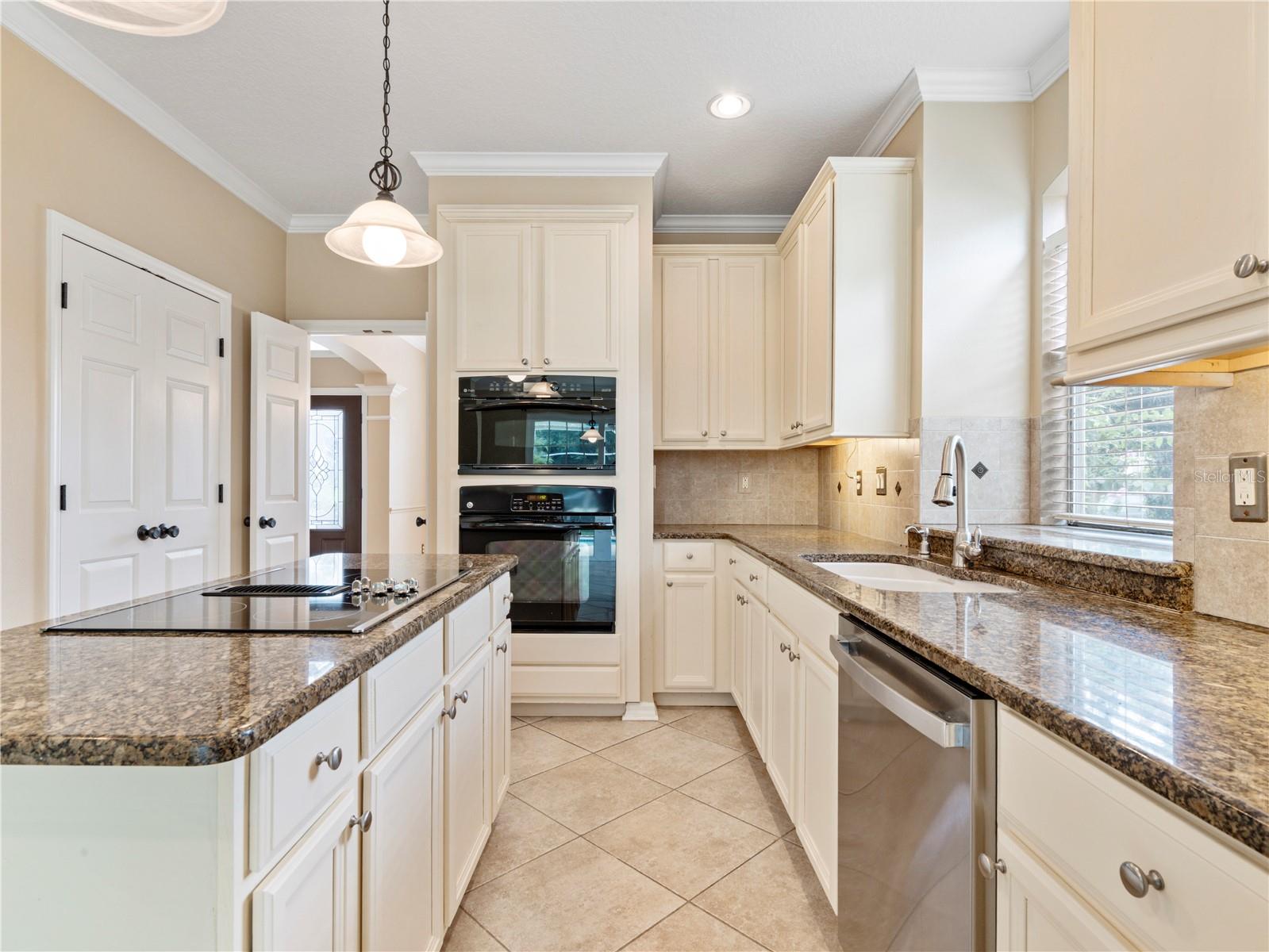 Image 13 of 51 For 860 Eagle Claw Court