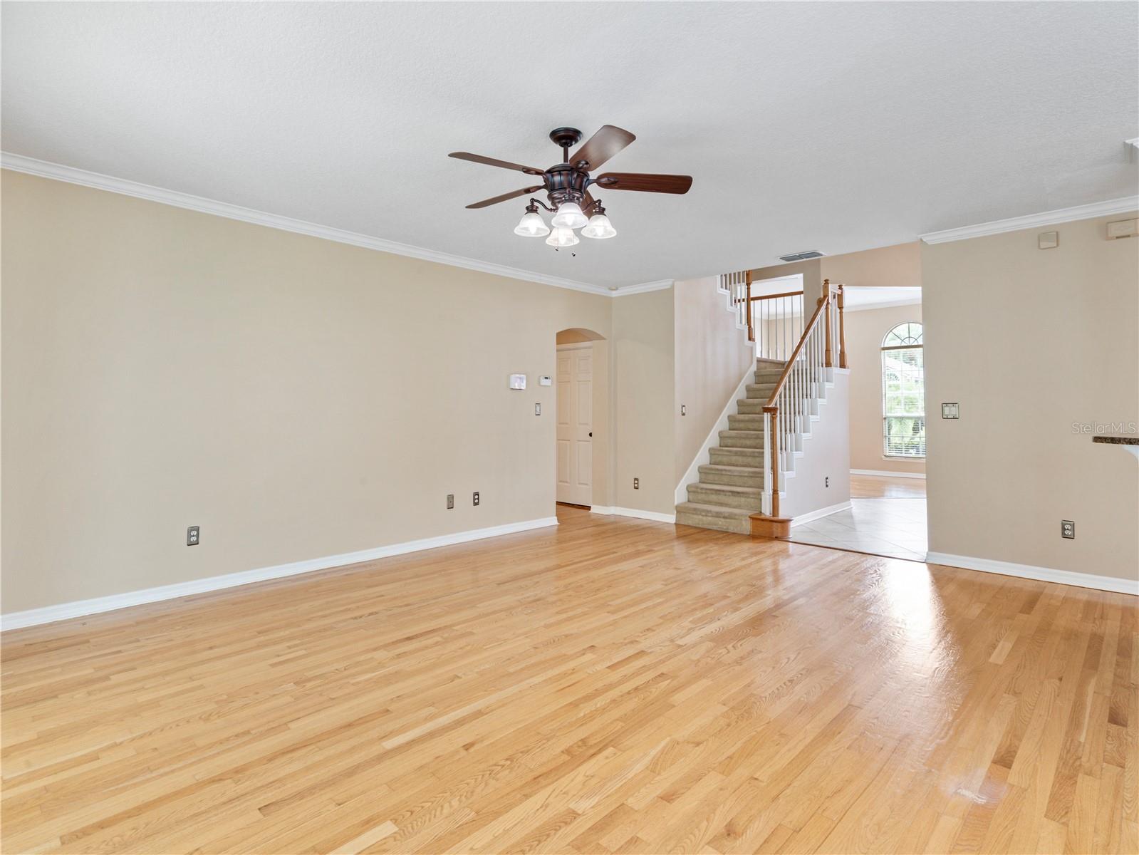Image 21 of 51 For 860 Eagle Claw Court
