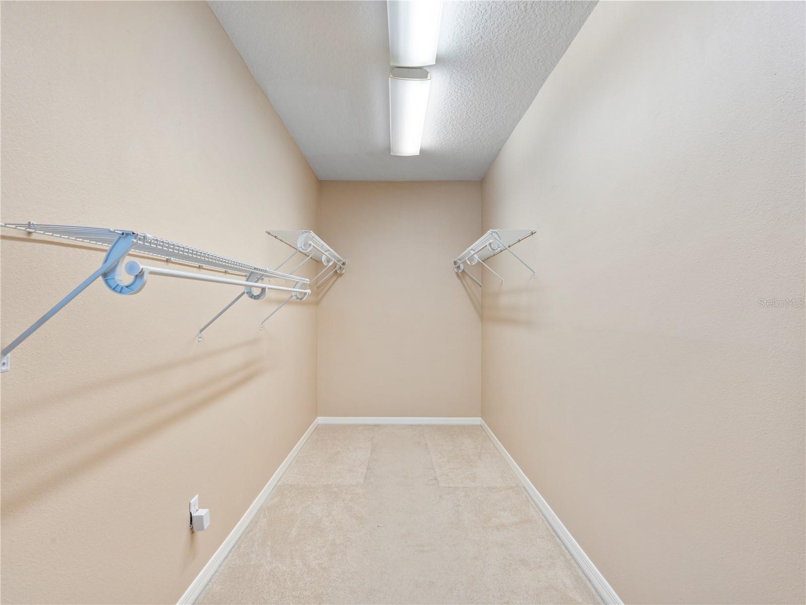 Image 28 of 51 For 860 Eagle Claw Court
