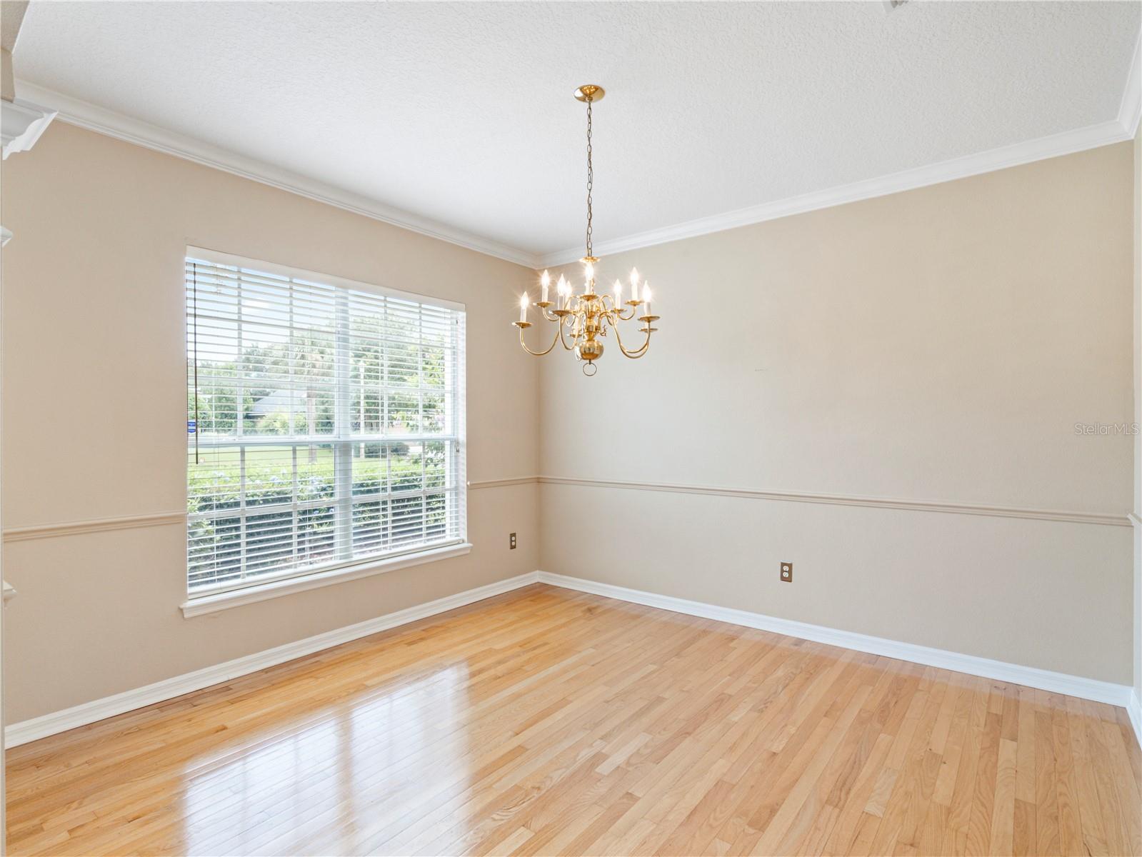 Image 7 of 51 For 860 Eagle Claw Court
