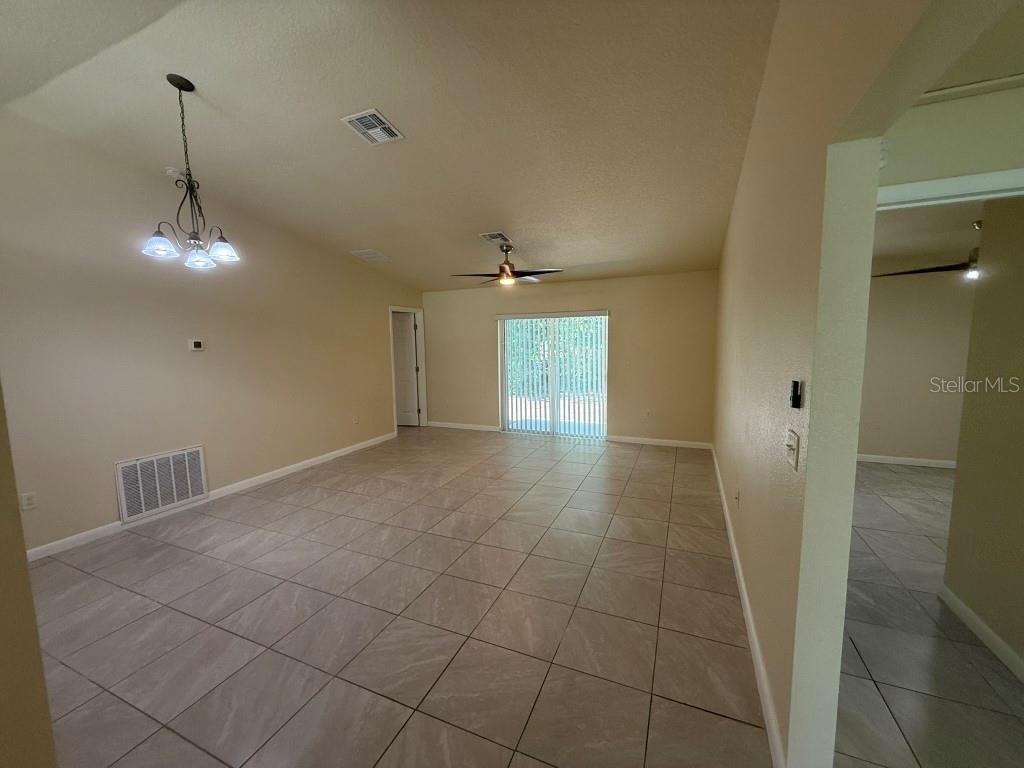 Image 4 of 21 For 1726 Pine View Avenue