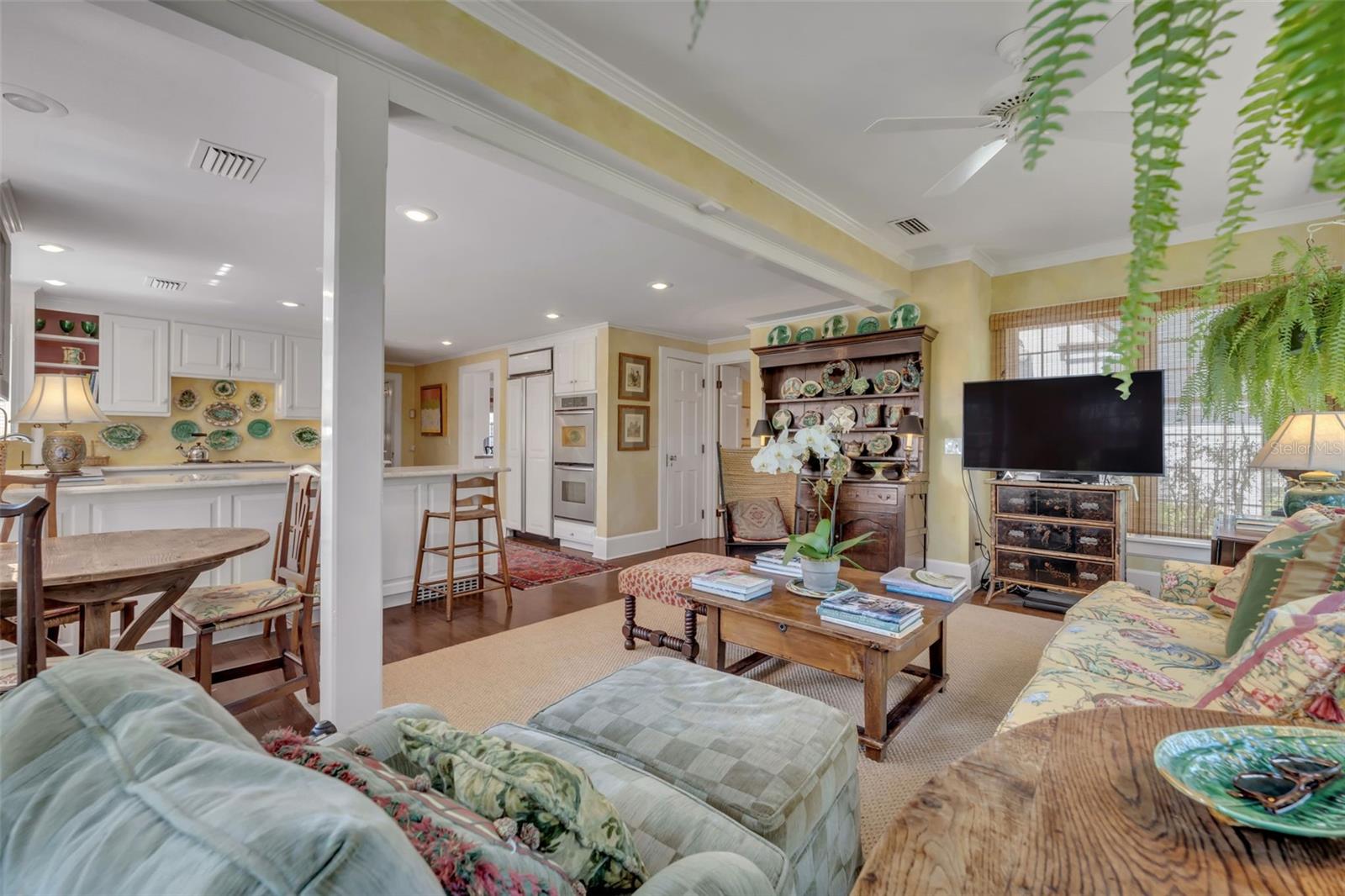 Image 14 of 51 For 887 Georgia Avenue