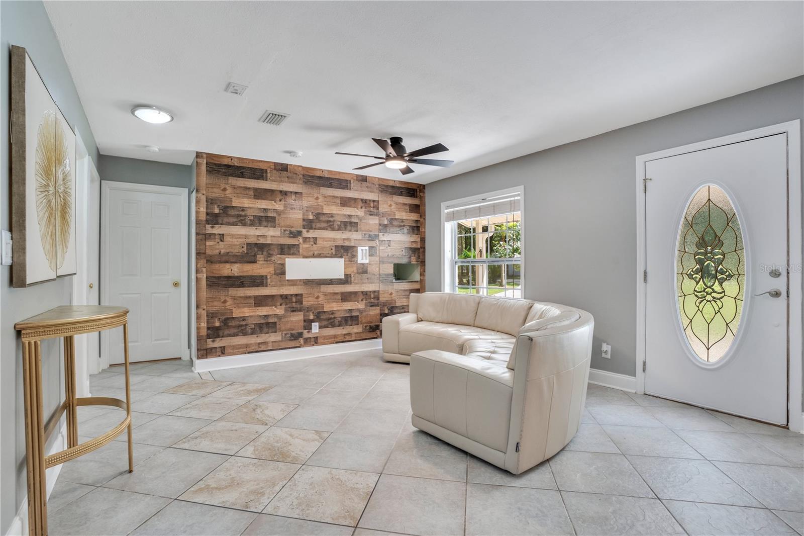 Image 8 of 70 For 2619 Ponkan Road
