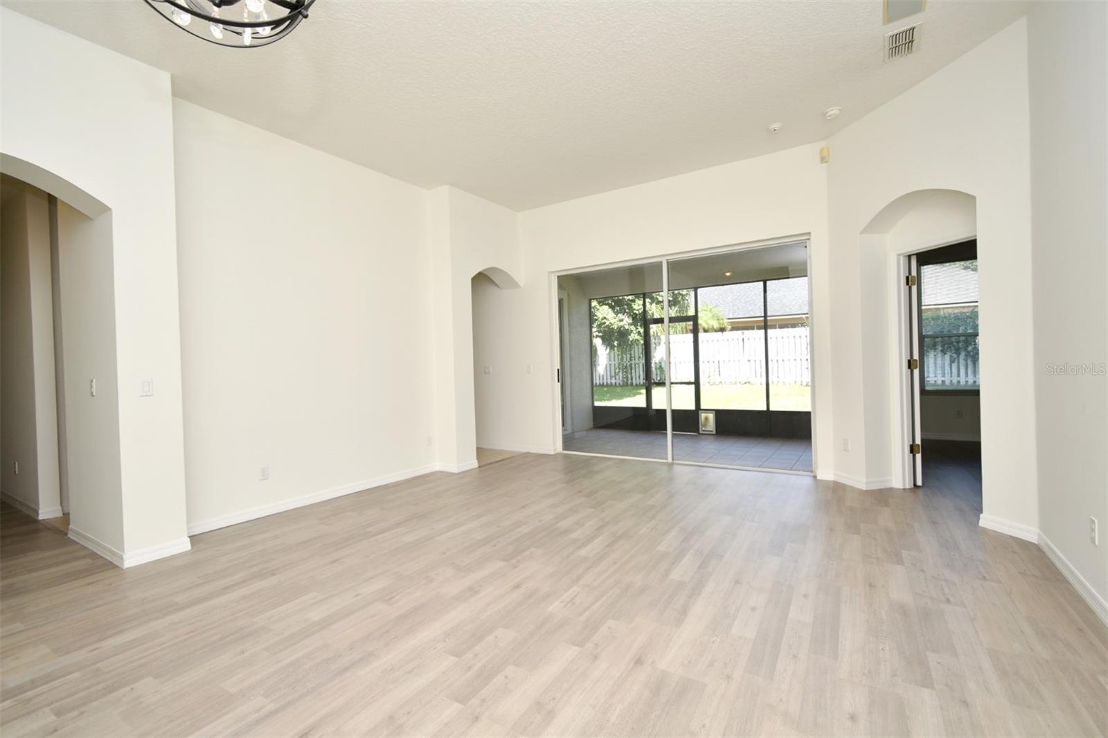 Image 5 of 48 For 8029 Bright Court