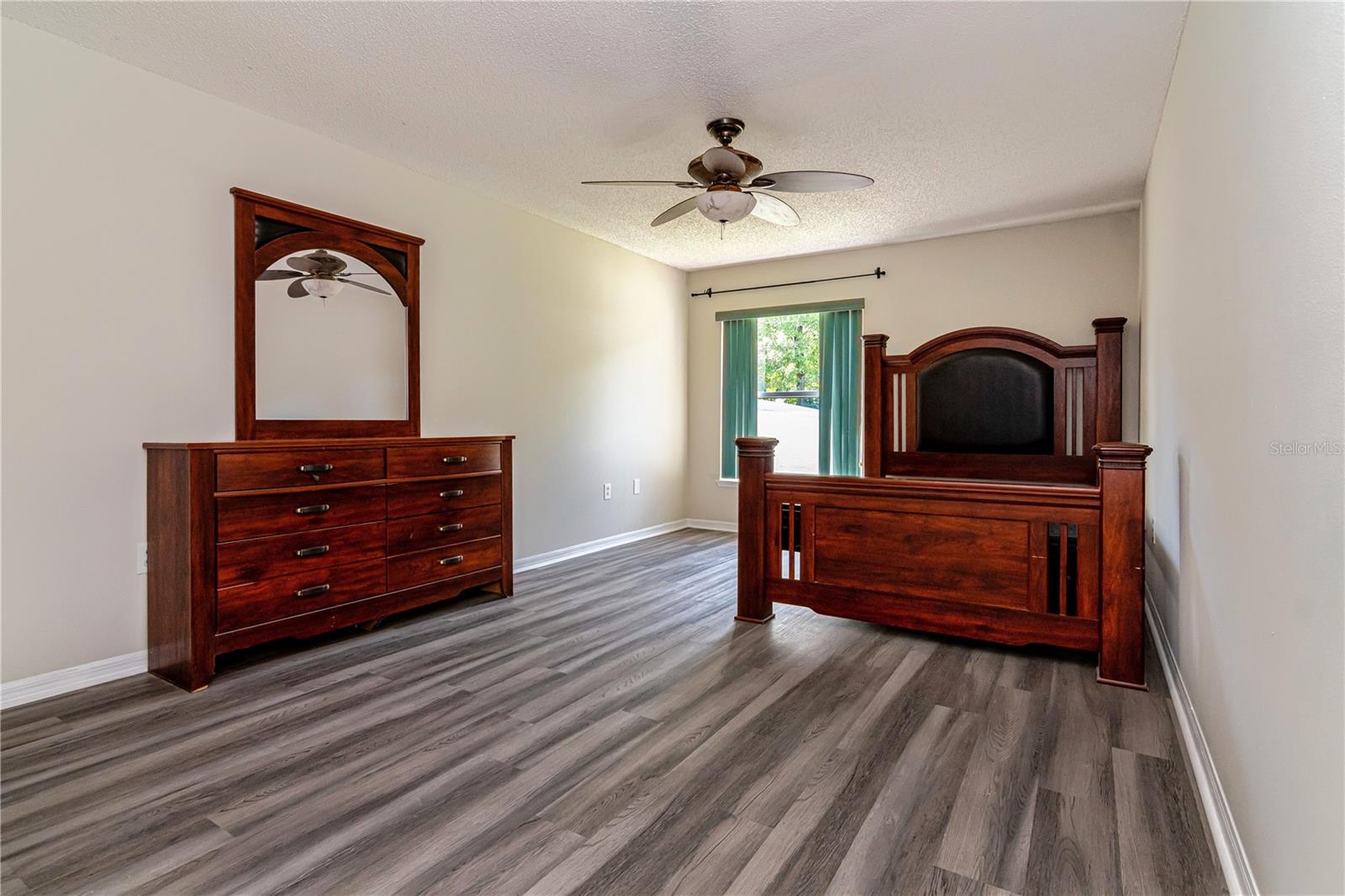 Image 21 of 48 For 2054 Derby Glen Drive