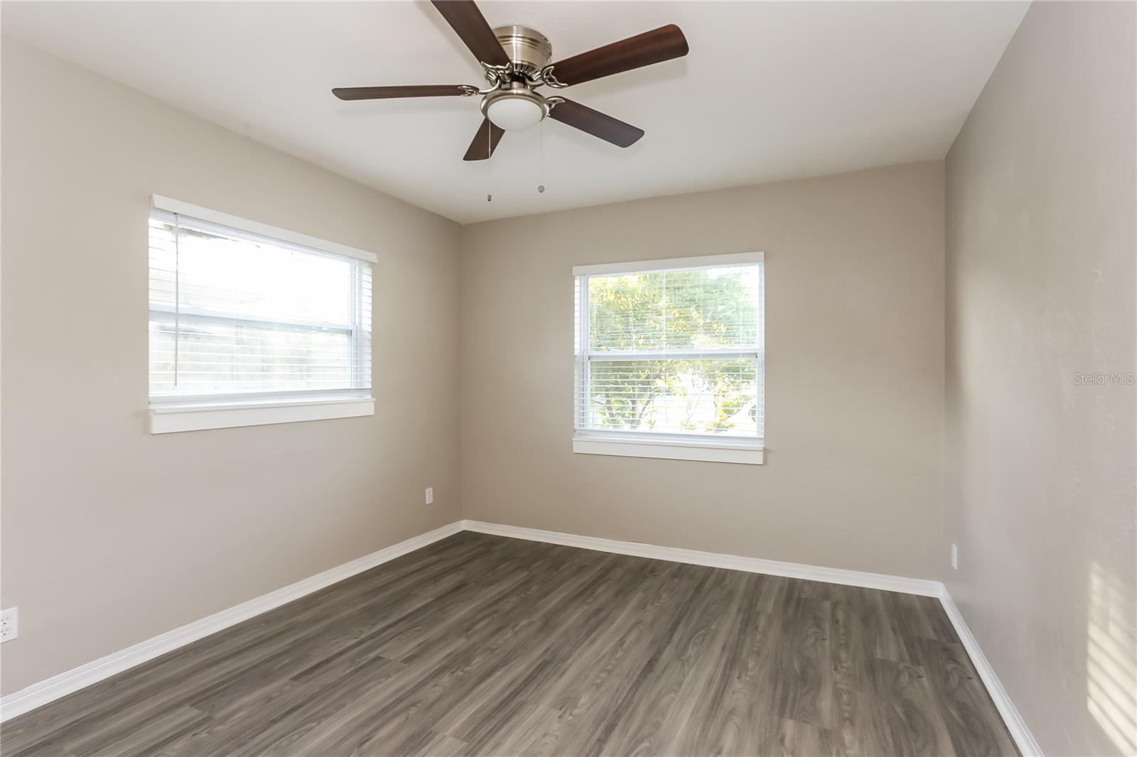 Image 12 of 16 For 3032 40th Avenue N
