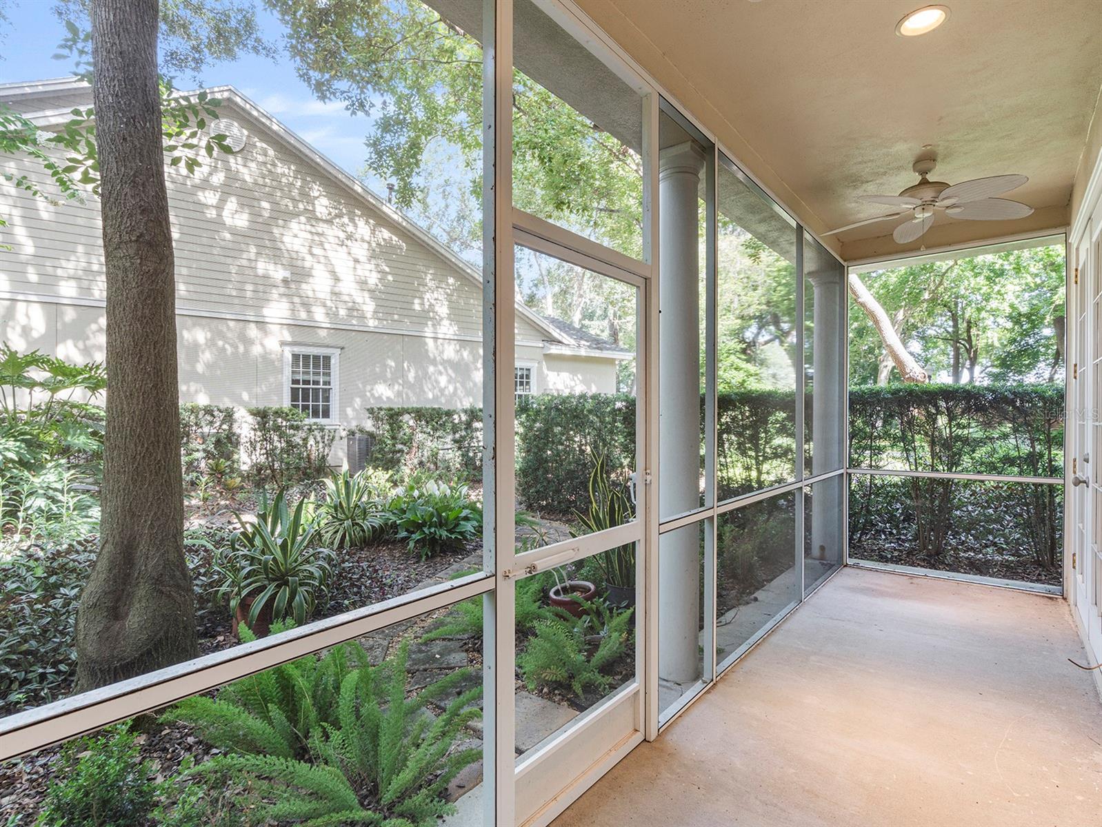 Image 10 of 28 For 1223 Country Club Oaks Circle