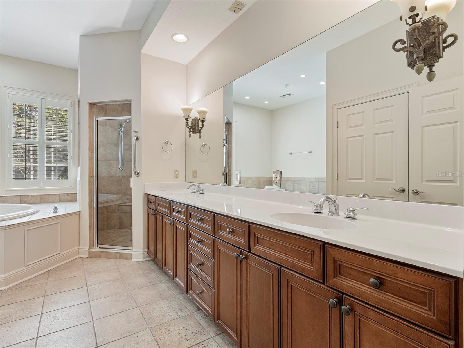 Image 13 of 28 For 1223 Country Club Oaks Circle