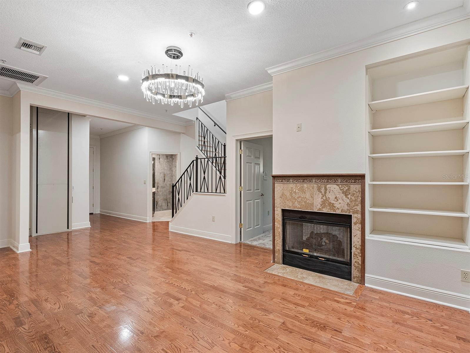 Image 5 of 28 For 1223 Country Club Oaks Circle