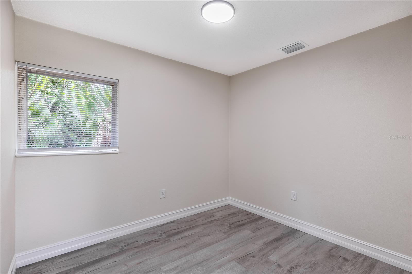 Image 11 of 17 For 38910 Merrell Avenue