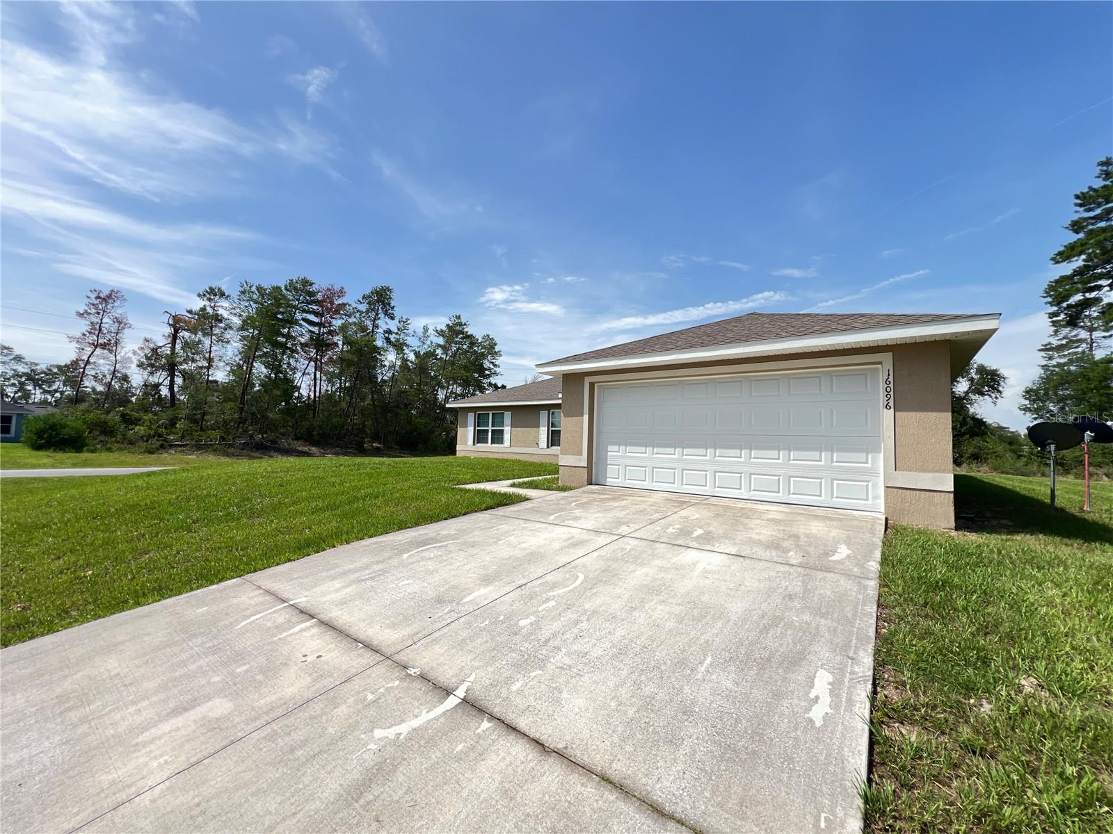 Image 4 of 27 For 16096 25th Terrace