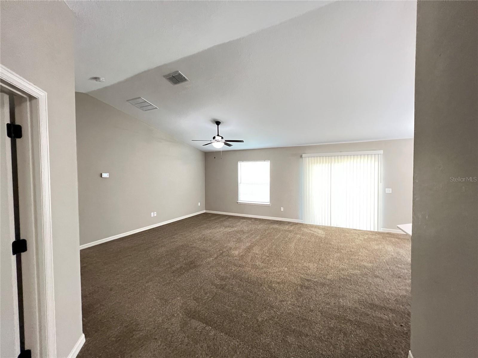 Image 7 of 27 For 16096 25th Terrace