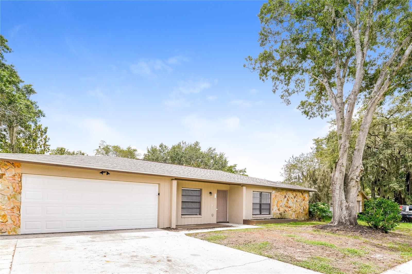Image 3 of 16 For 1103 Briarpark Way