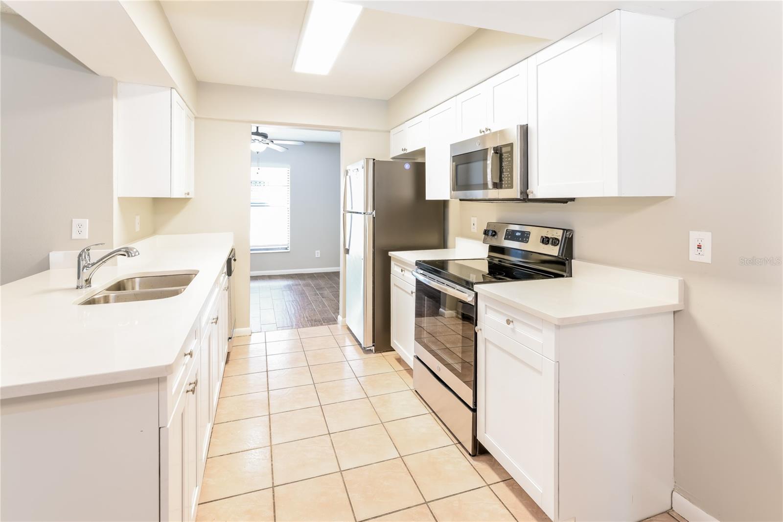 Image 6 of 16 For 1103 Briarpark Way