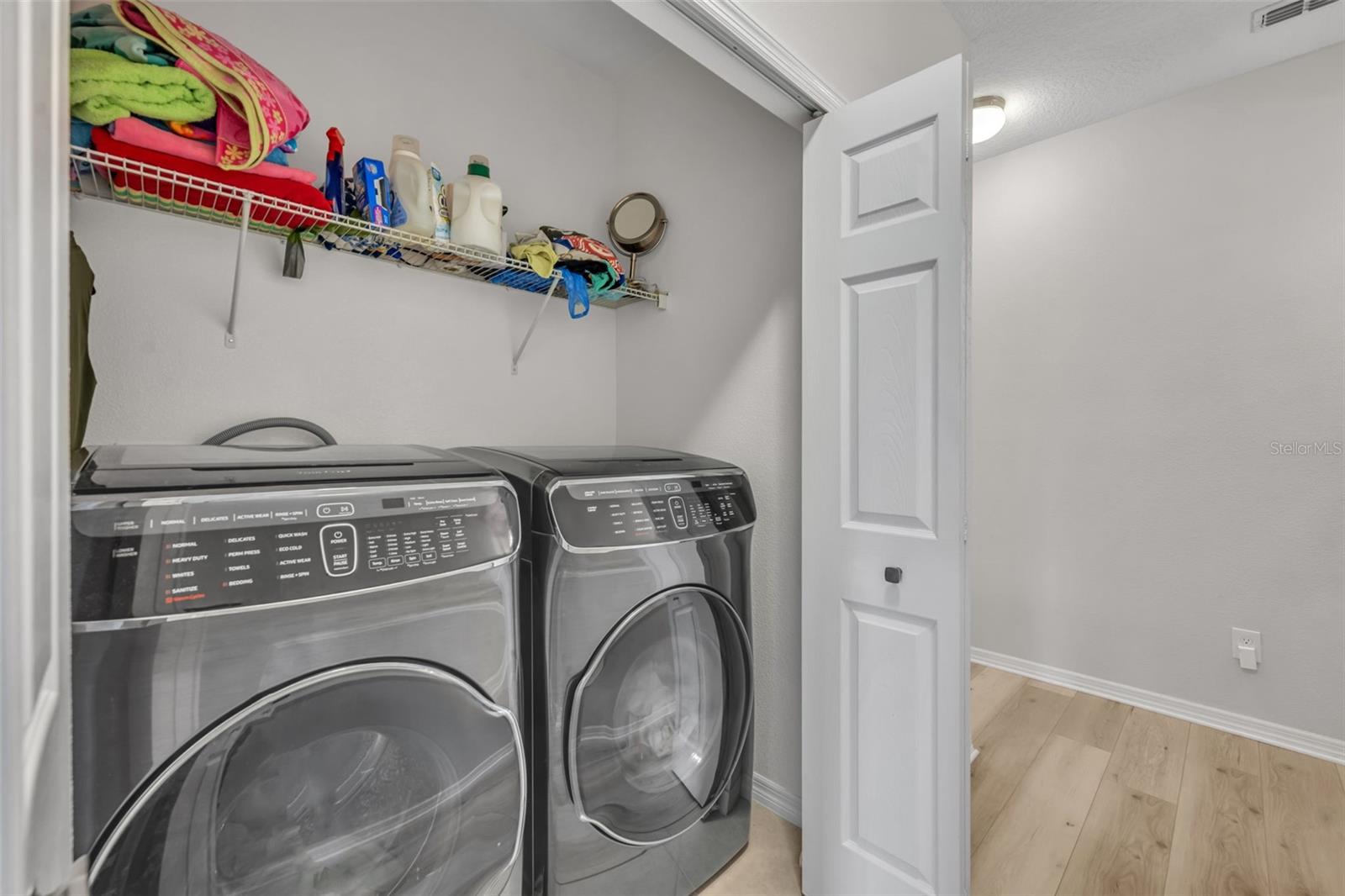 Image 17 of 21 For 1260 Countrymen Court